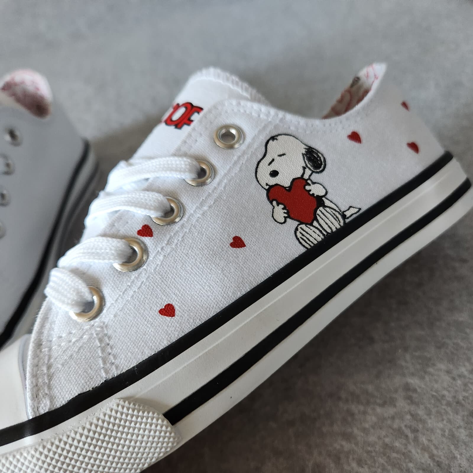 NWoB Peanuts Snoopy Hearts Canvas Sneakers Lace-Up White Youth US2 - Thumbnail 4