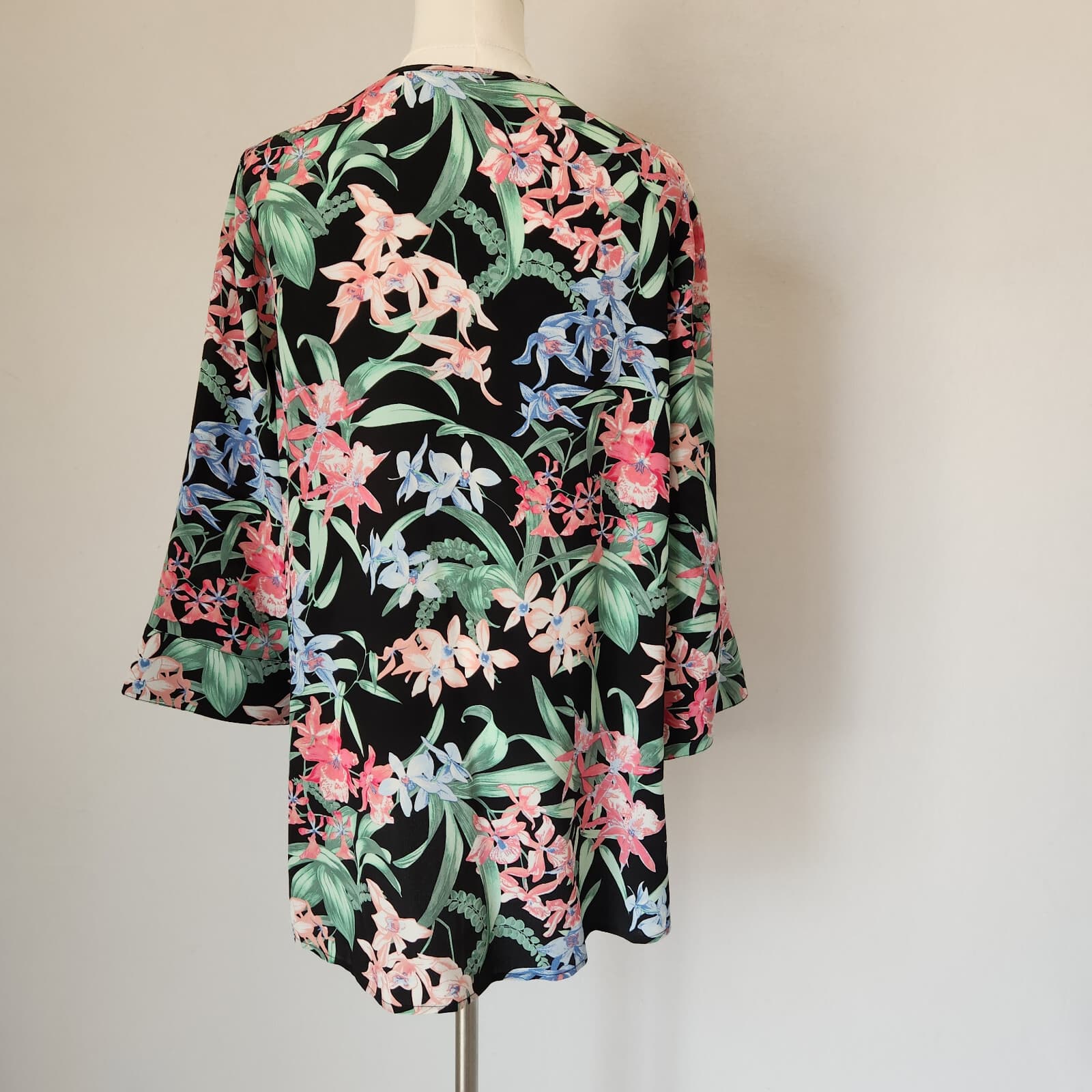Tommy Bahama Silk Floral Tropical Tunic Top Popover 3/4 Sleeve Multicolor Sz.M - Thumbnail 5