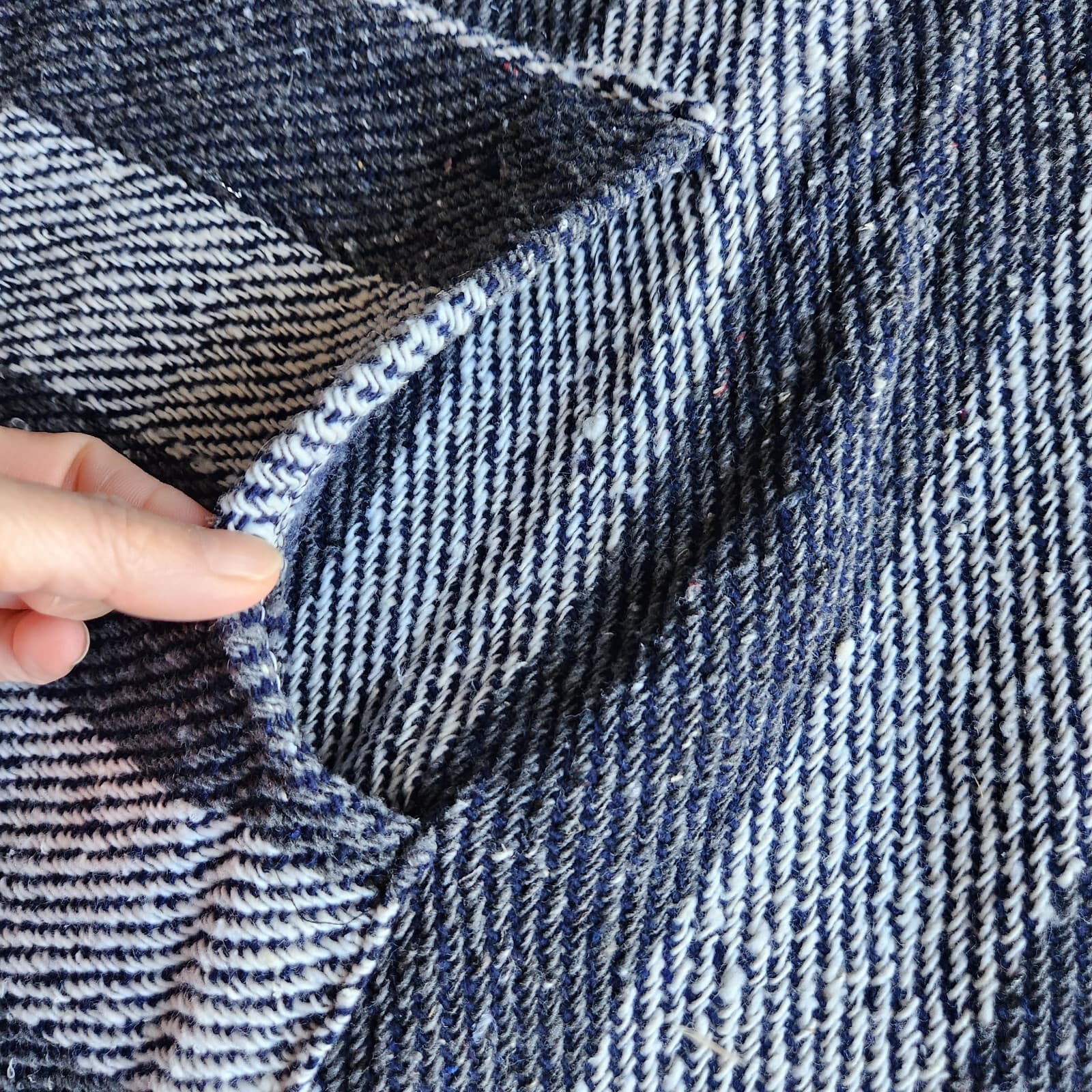 Mexican Baja Poncho Drug Rug Hoodied Warm Jacket Fleece Lined Black White Sz.XL - Thumbnail 2