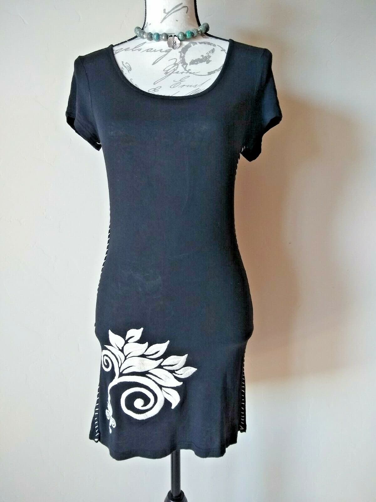ENTI Embroidered Knit Mini Sheath Dress Short Sleeve Black Sz.M