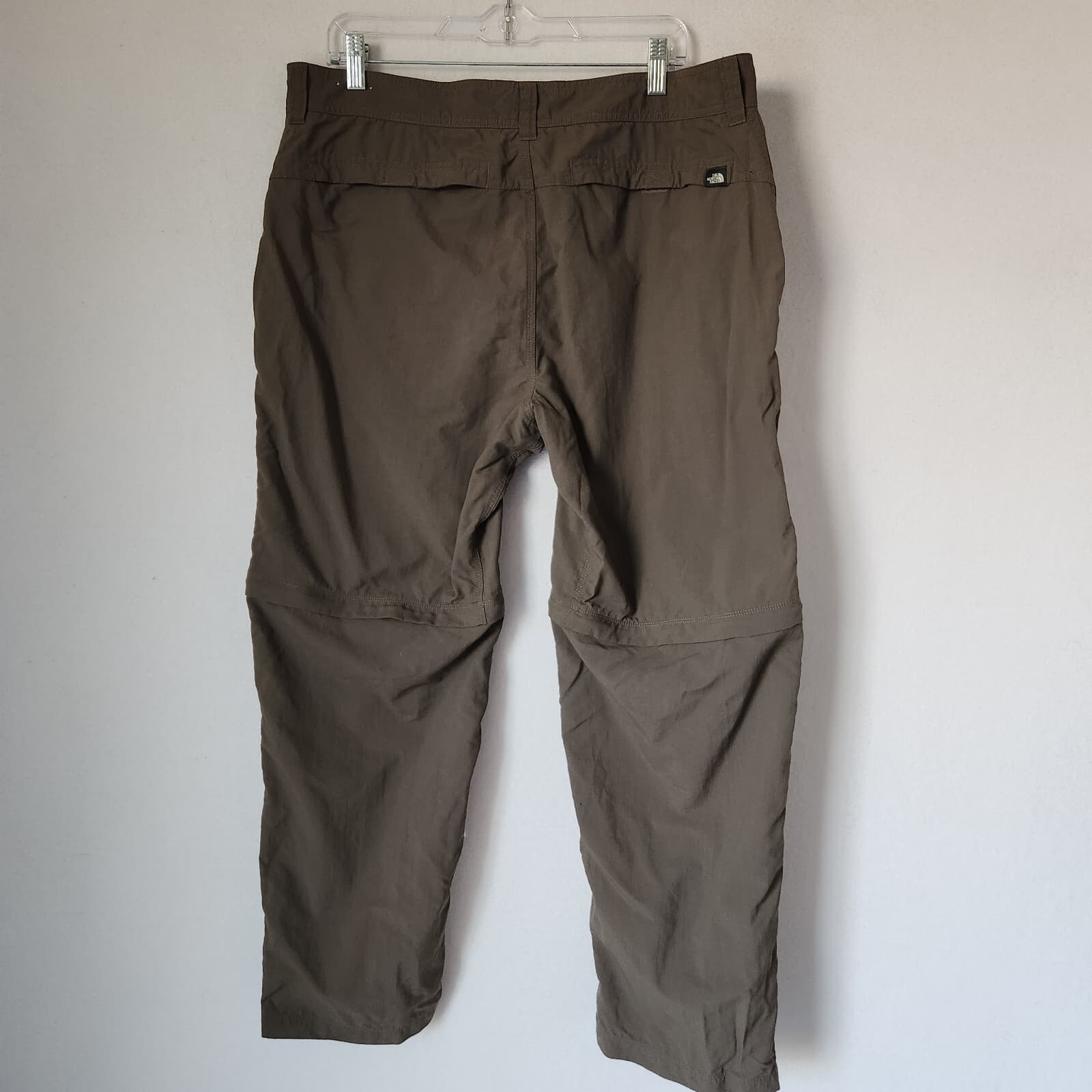 The North Face Men's 38 Hiking Convertible Zip-Off Shorts Pants Pocket Olive - Thumbnail 3