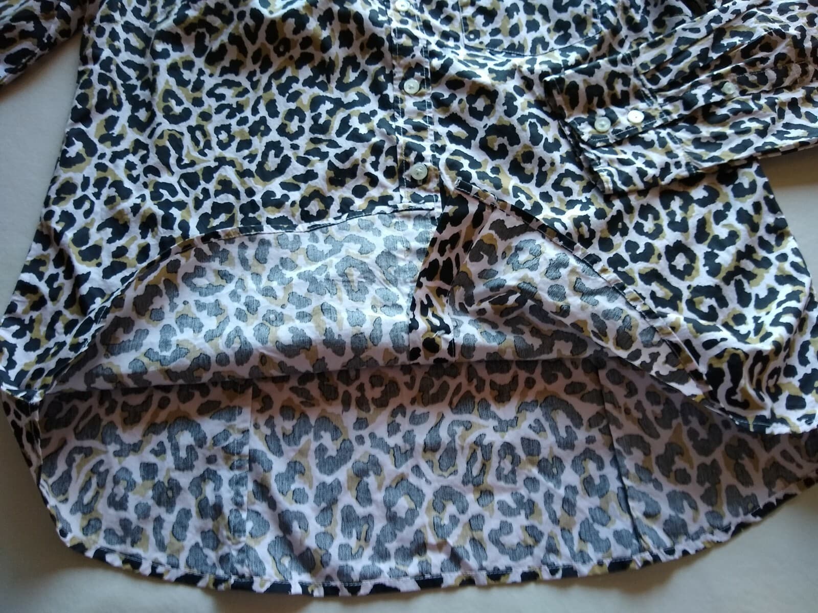 J.CREW Cotton Top Blouse Long Sleeves Buttons Animal Leopard Print Sz.M - Thumbnail 7
