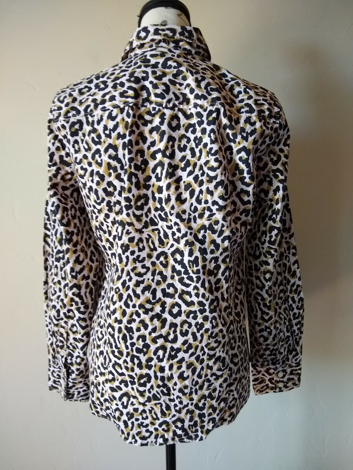 J.CREW Cotton Top Blouse Long Sleeves Buttons Animal Leopard Print Sz.M - Thumbnail 6