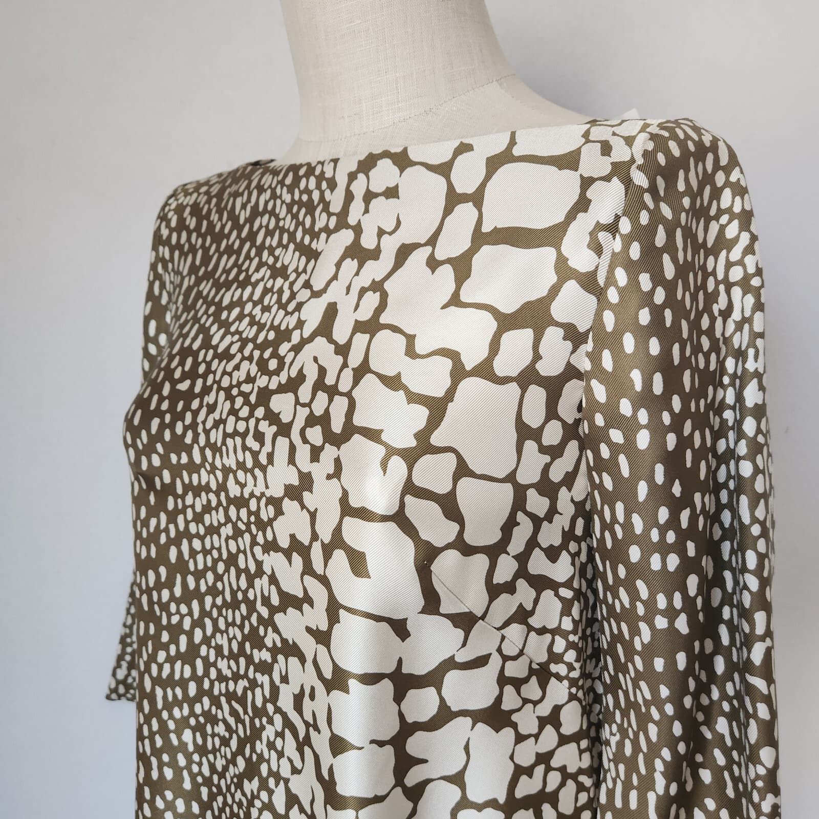 NWT J.Crew Silk Animal-Printed Twill Retro Mini Shift Dress Ivory Green Sz.2 - Thumbnail 3