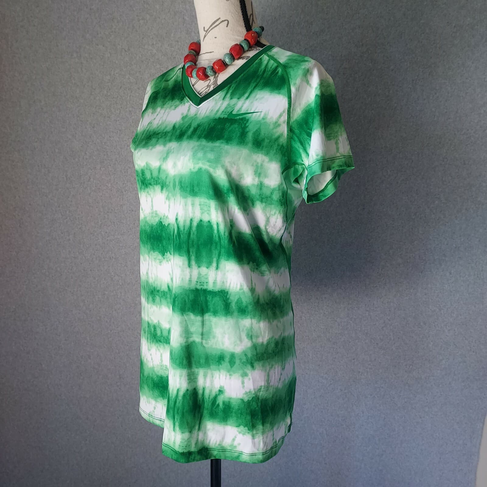 Nike Pro Combat Dri-Fit Tie-Dye T-Shirt Short Sleeve V-Neck Fitted Green Women L - Thumbnail 3