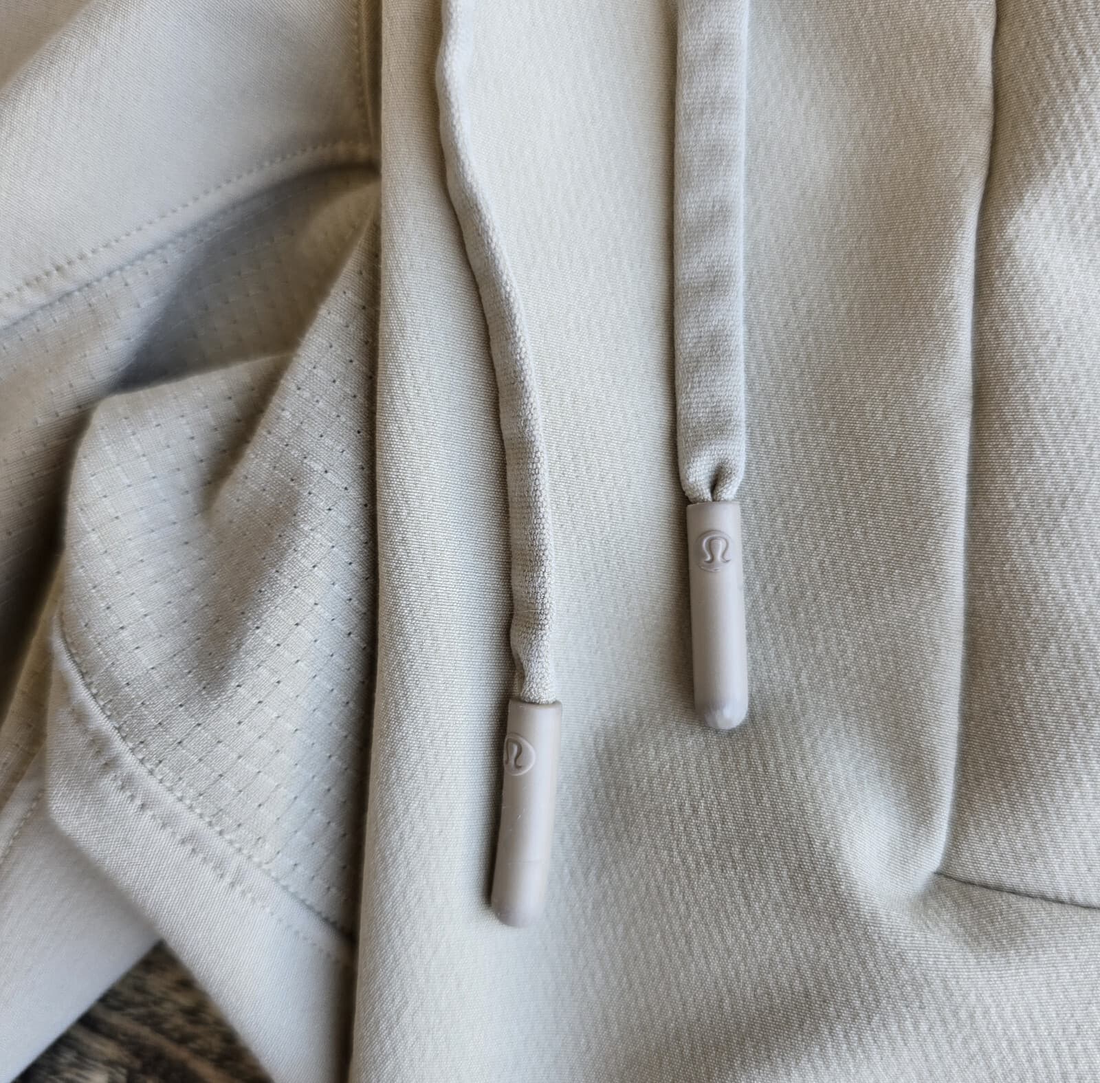 Lululemon License To Train Pant 30" Snap Hem Drawstring Stretch Beige Men's S - Thumbnail 9