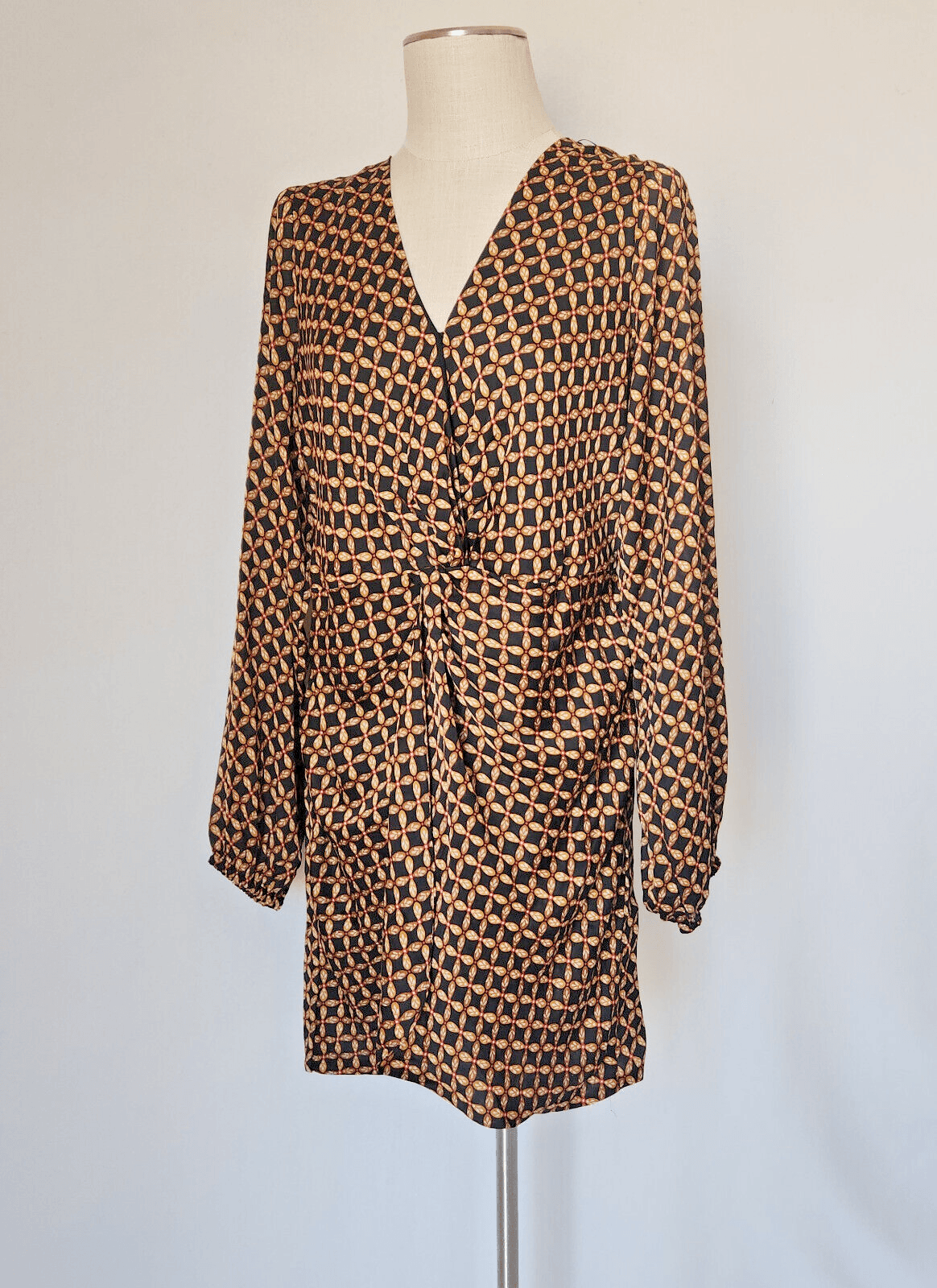 NWT MINKPINK Valentina Mini Dress Ruched Front Long Sleeve Floral Multi Sz.XL - Thumbnail 4