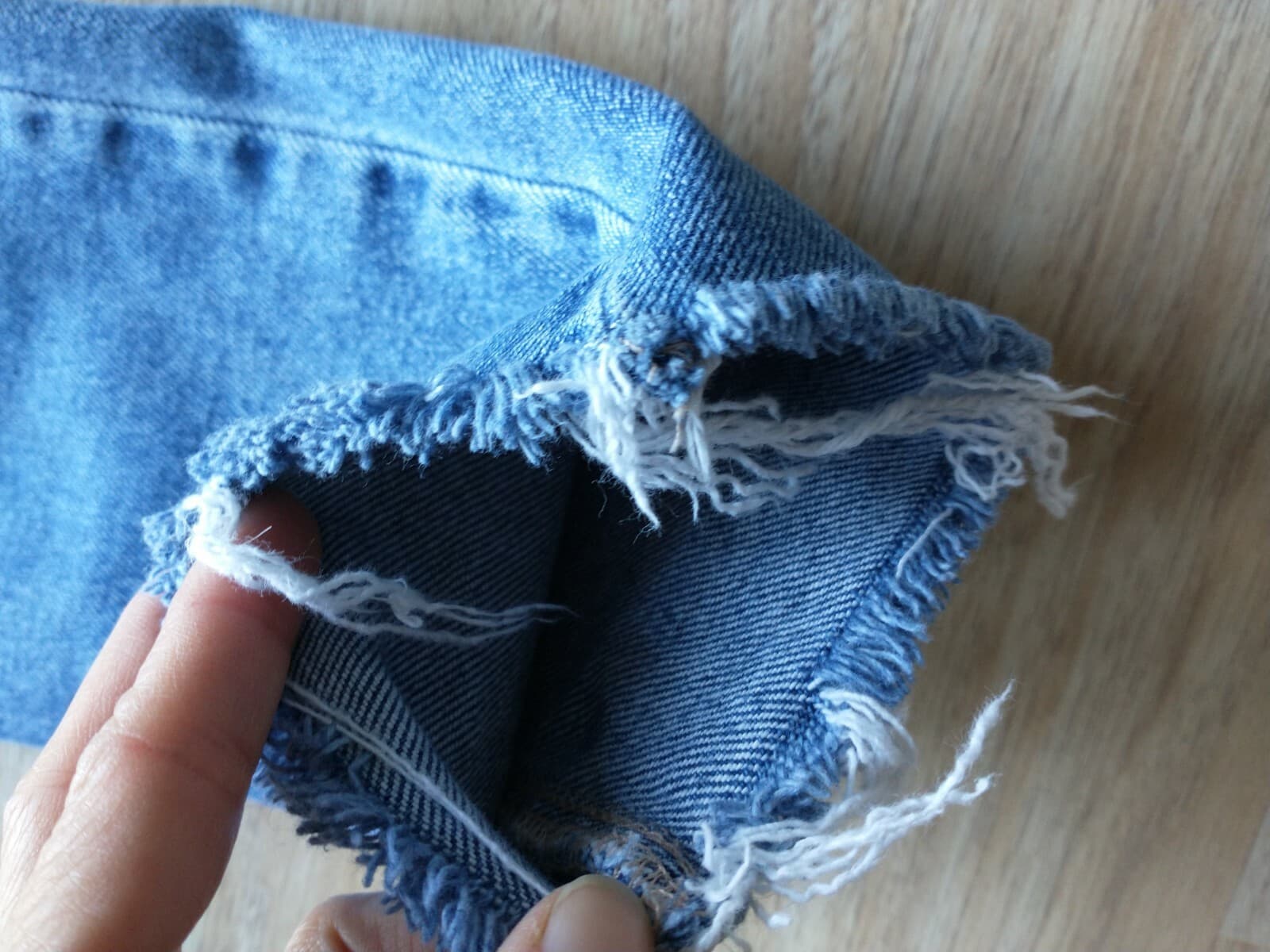HOLLISTER Ultra High Rise Mom Jeans Raw Hem Paperbag Belt Blue Women Sz.23x27 - Thumbnail 8