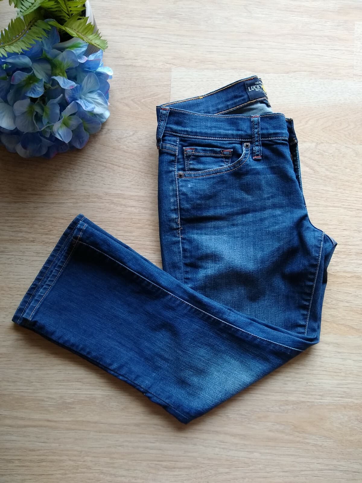 Lucky Brand Charlie Baby Boot Crop Jean Stretch Zip Blue Sz.2/26 - Thumbnail 2