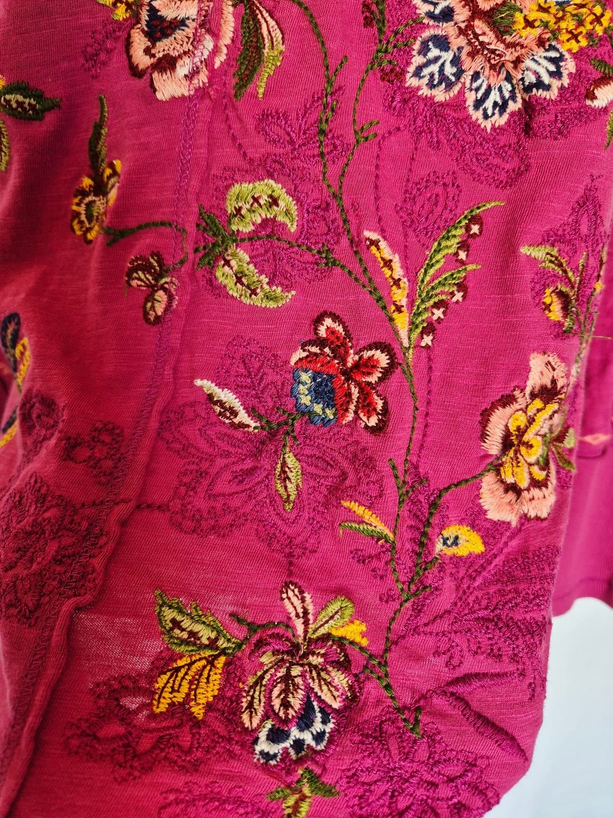 Sundance Caitlyn Floral Embroidered Top 3/4 Button V-Neck Cotton Knit Pink Sz.XS - Thumbnail 4