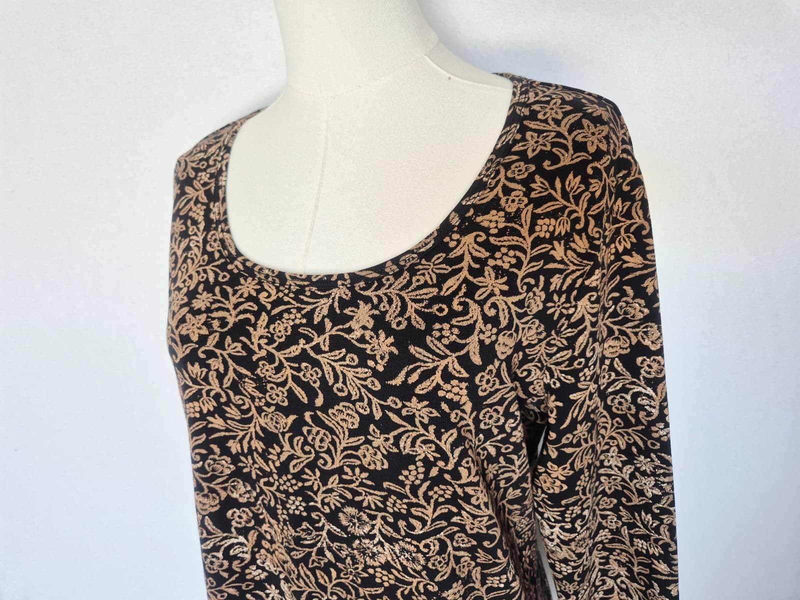 Peruvian Connection Floral Tunic Top Scoop Neck Long Sleeve Knit Brown Women's L - Thumbnail 3