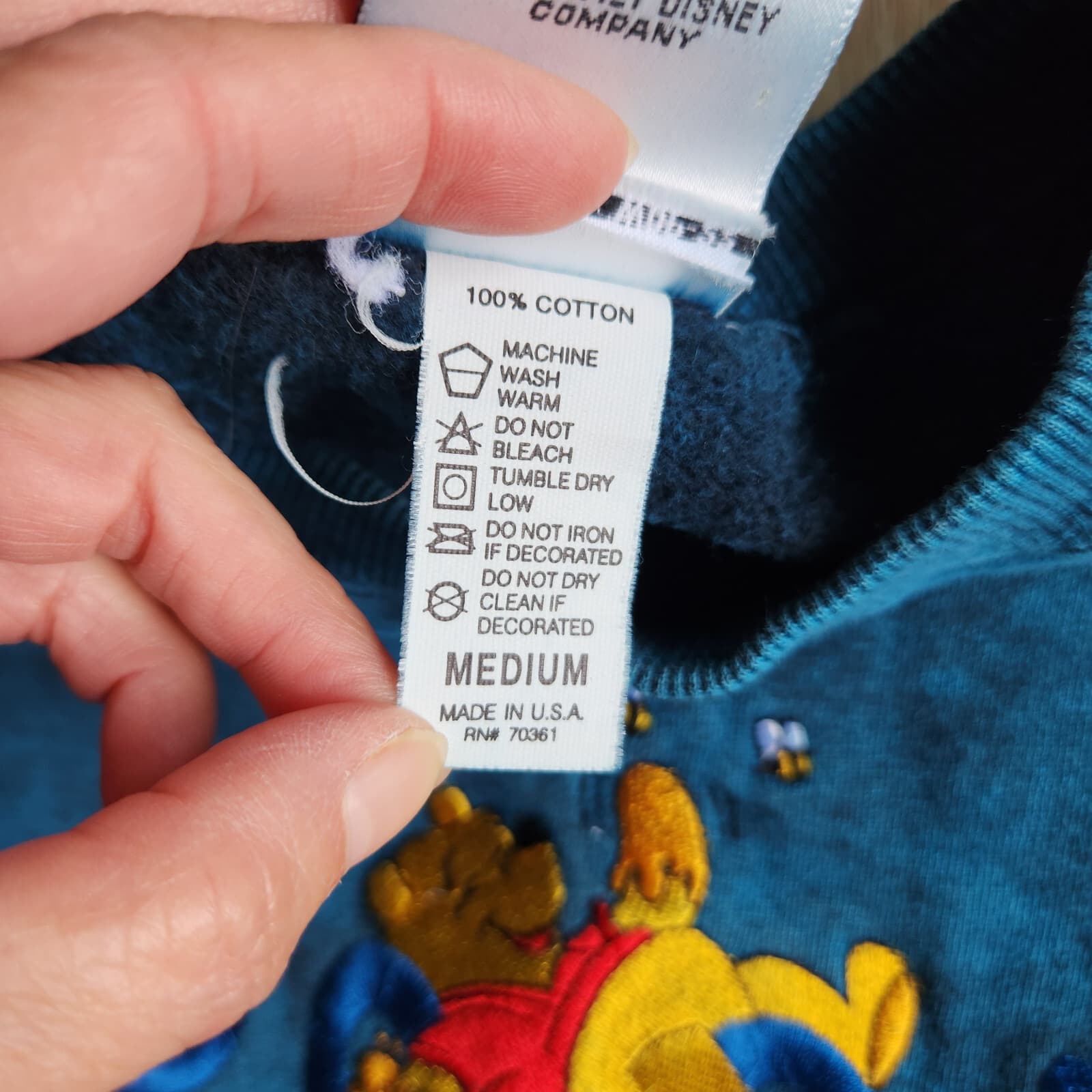Vintage Mickey for Walt Disney Pooh Embroidered Sweatshirt Blue Sz.M Made In USA - Thumbnail 10