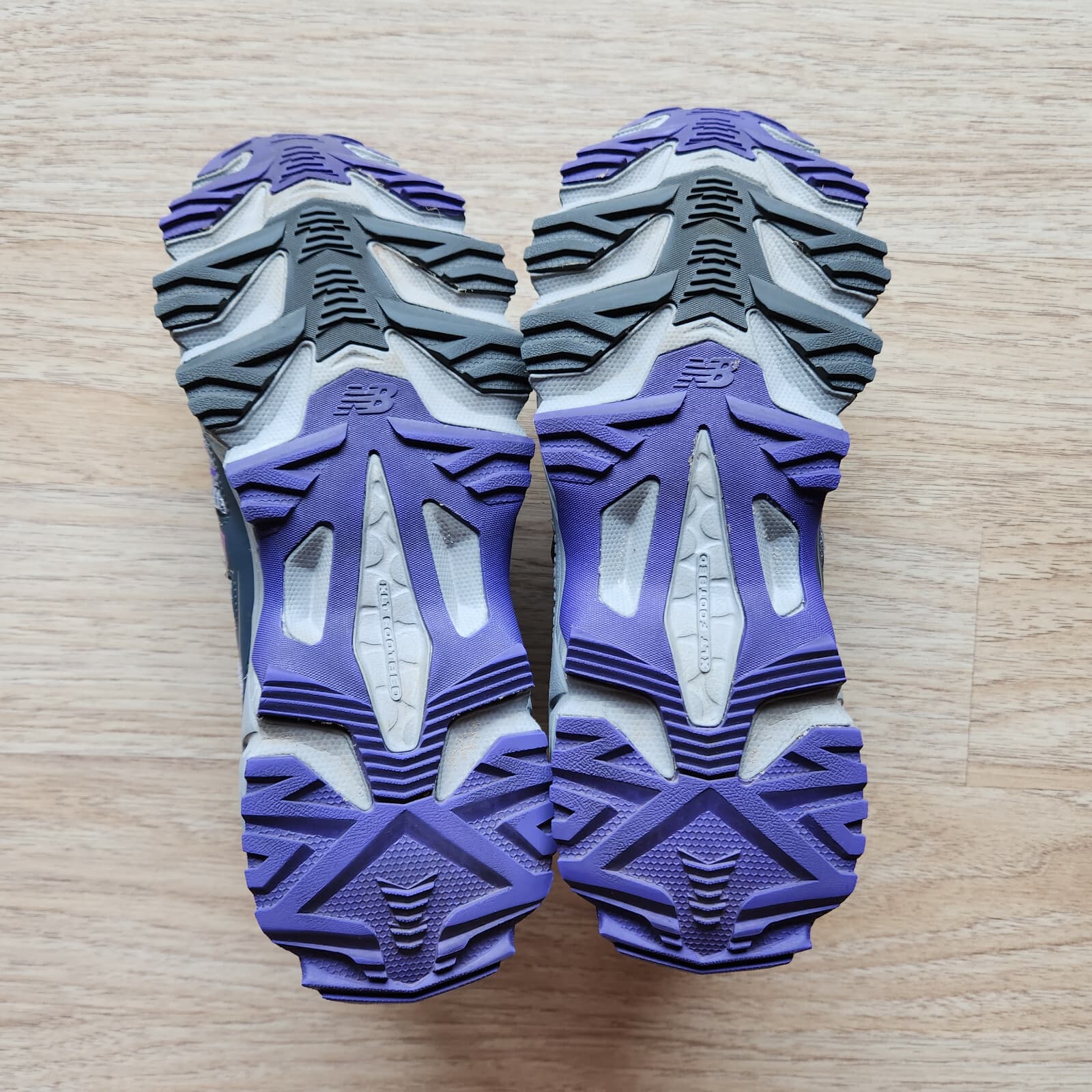 New Balance 412 V2 Women's US9.5 Trail Running Shoes Sneakers Mesh Grey Purple - Thumbnail 9