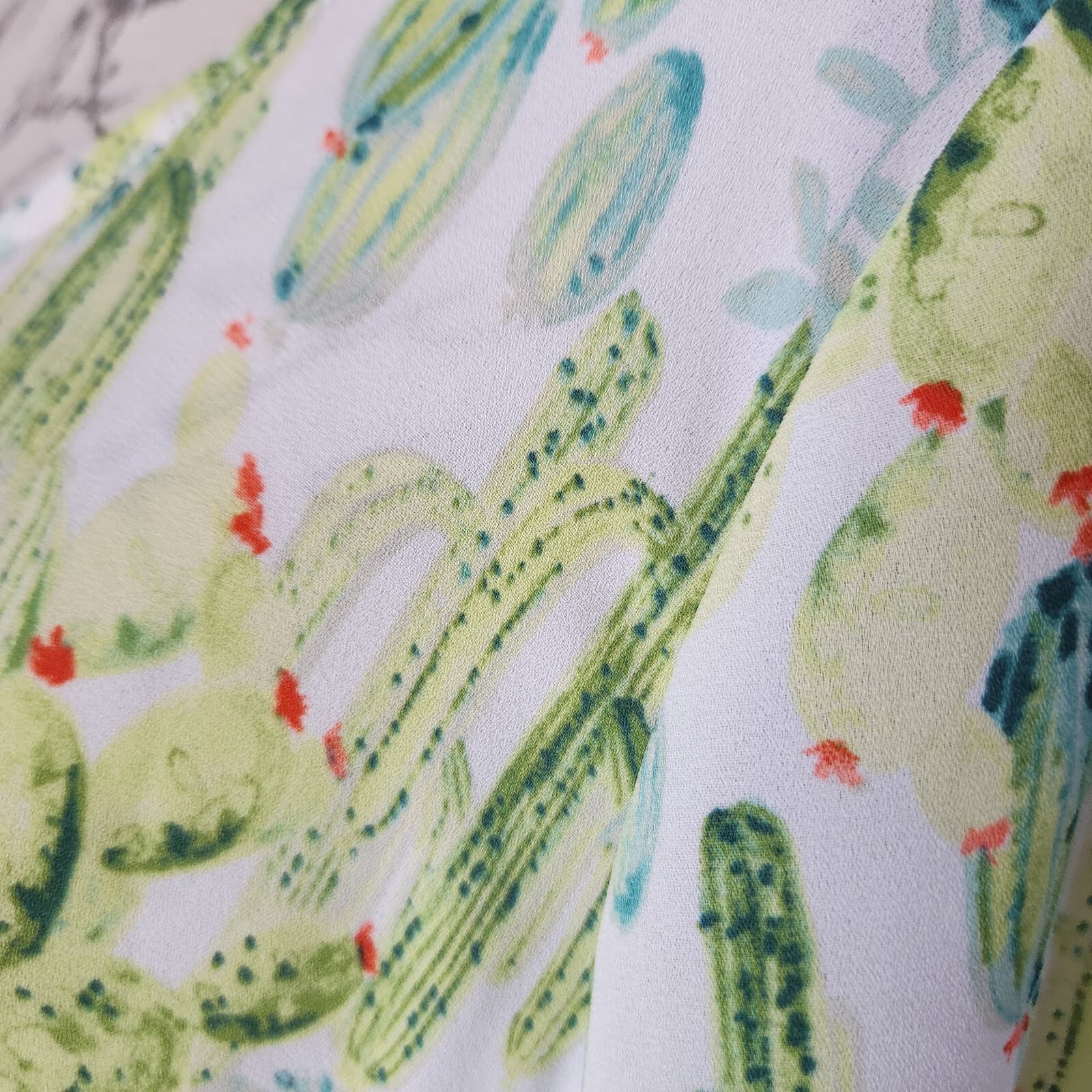 Torrid Abbey Georgette Button Back Blouse Short Sleeve Cactus Multi Sz.O (L) - Thumbnail 4