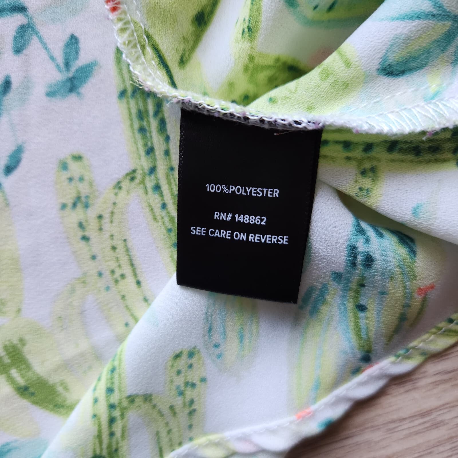 Torrid Abbey Georgette Button Back Blouse Short Sleeve Cactus Multi Sz.O (L) - Thumbnail 10