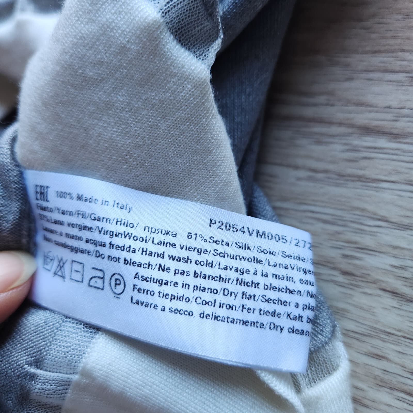 NWoT Lorena Antoniazzi Italy Silk Wool Colorblock V-Neck Sweater Ivory Grey 42 - Thumbnail 11