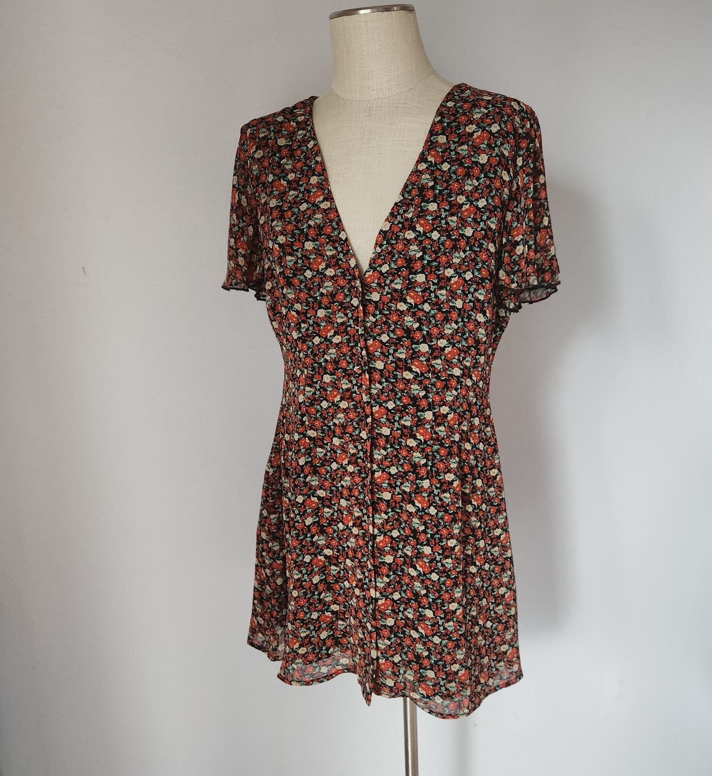 Showpo Maximum Potential Romantic Mini Dress Button Up Black Red Floral Sz.10 - Thumbnail 3