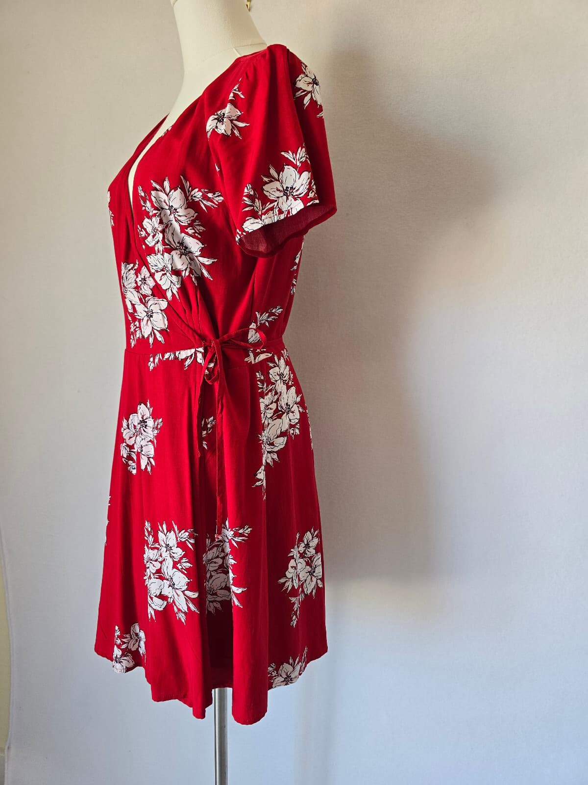 Abercrombie & Fitch Floral Mini Wrap Dress Short Sleeve Viscose Red Women's ST - Thumbnail 3
