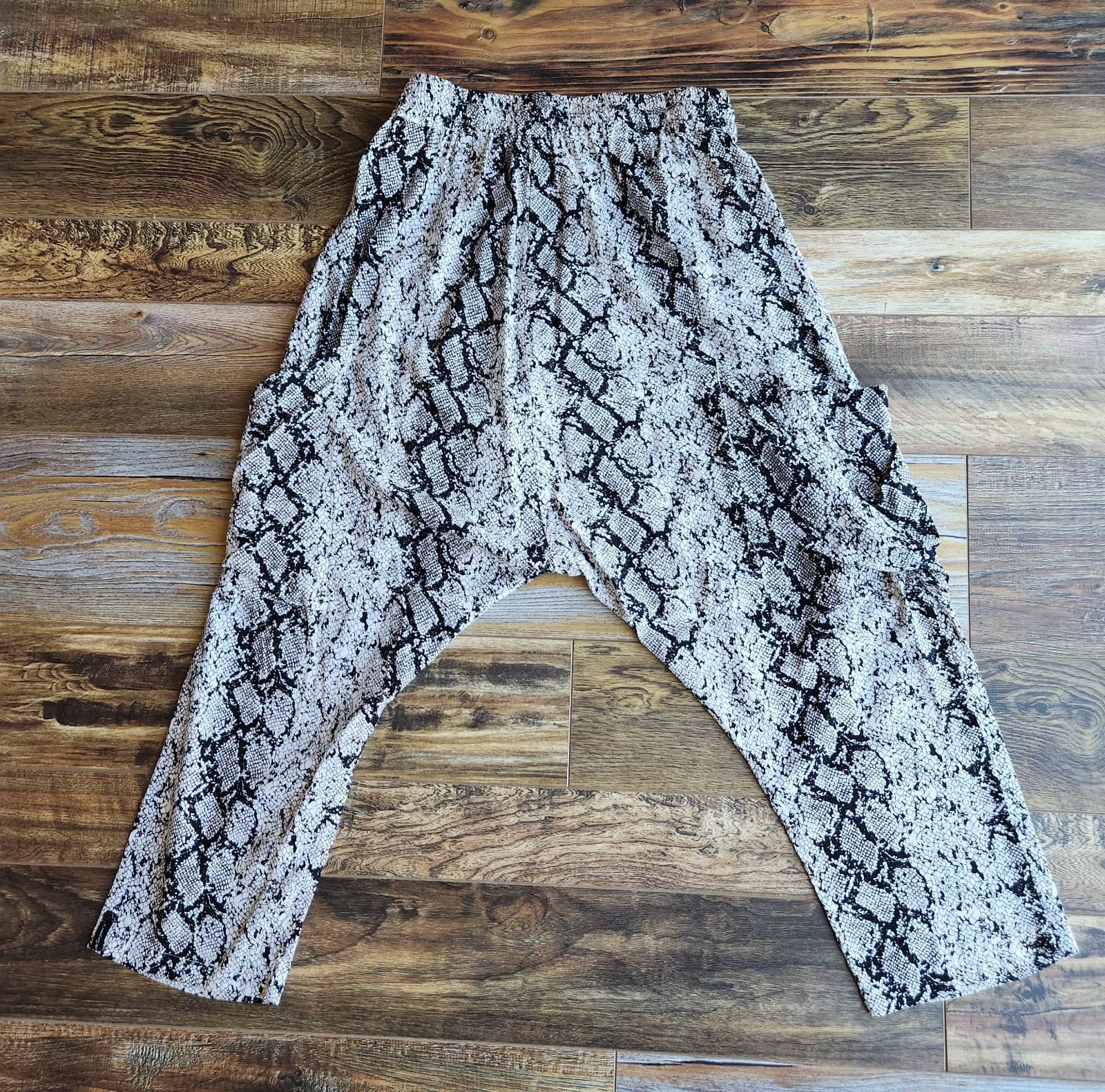 One Teaspoon Snake Pit Harem Cargo Pocket Pants Elastic Waist Black White Sz.M - Thumbnail 11