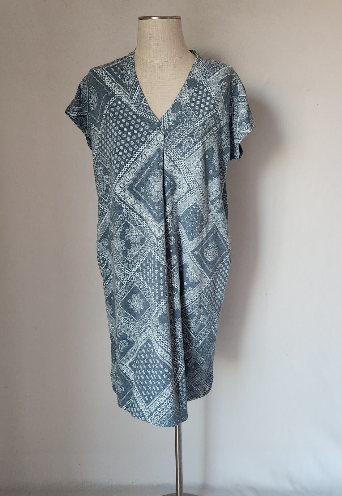 NWT J.Jill $79 Coastal Bandana Print Knit Shift Dress Pocket Grey Blue Women's M