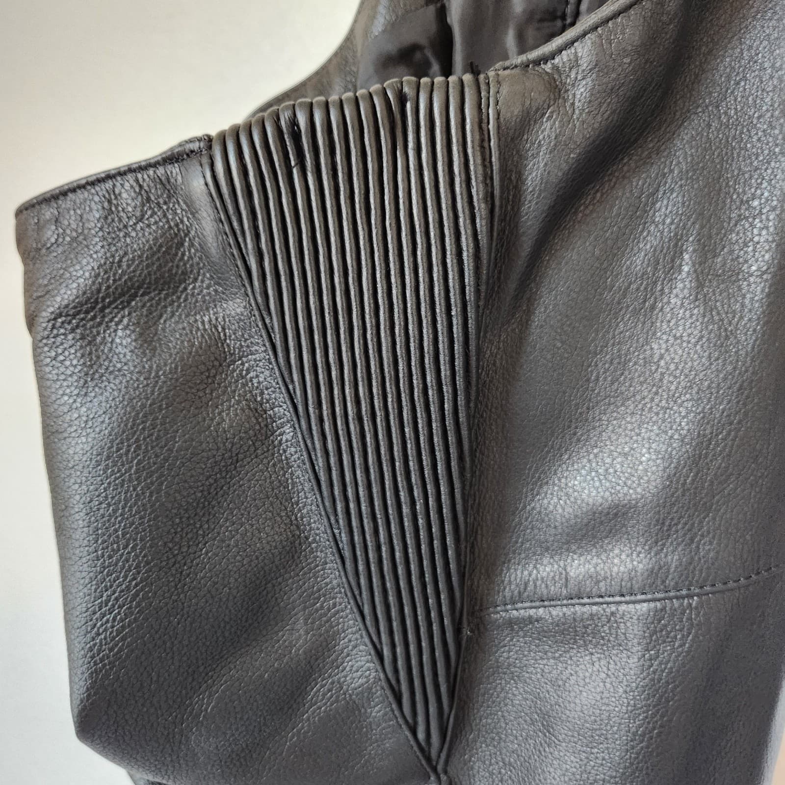 NWT Harley-Davidson $325 Chap-Deluxe II Black Stretch Leather Motocycle Men's XL - Thumbnail 8