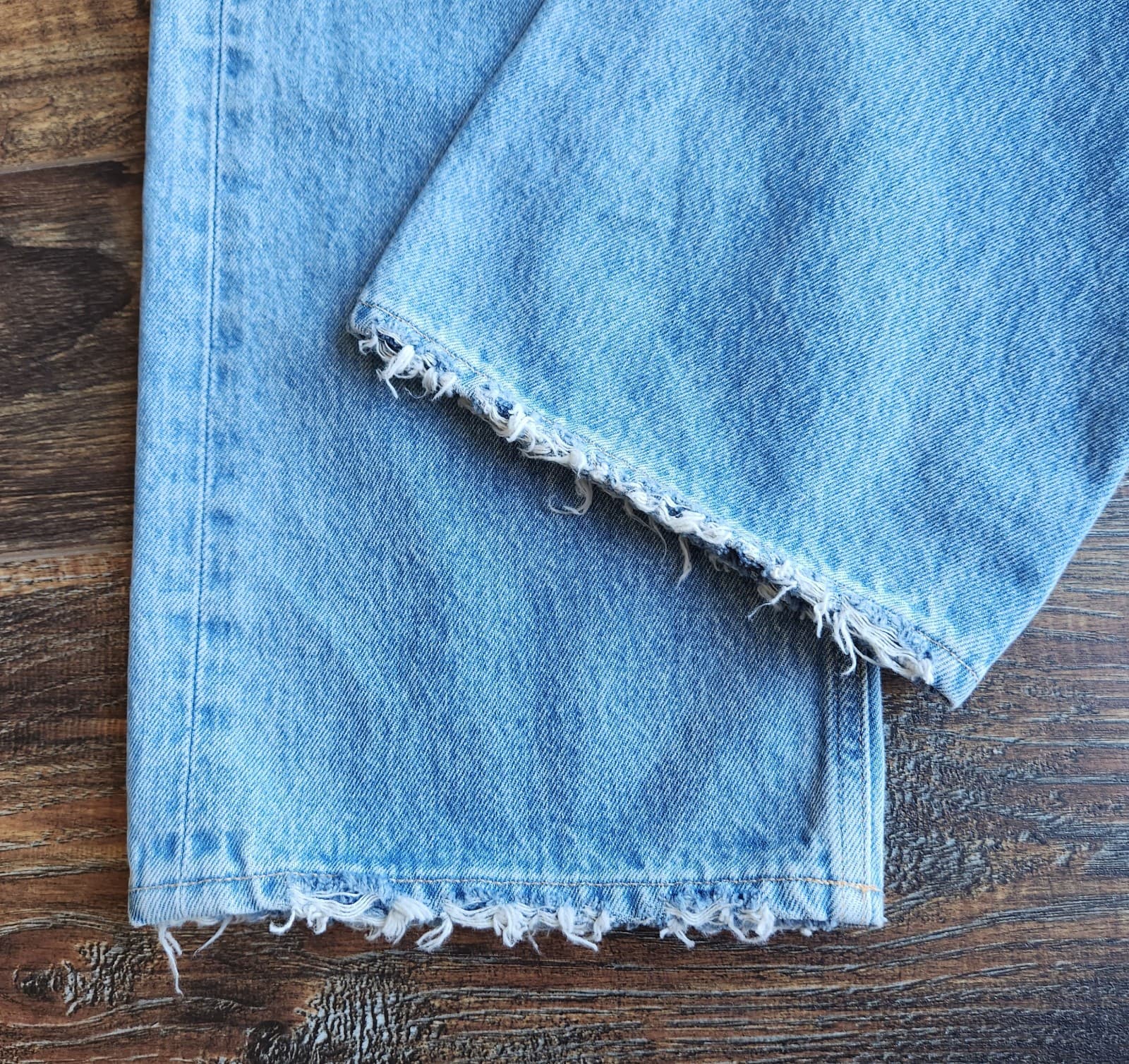 NWoT AGOLDE 90's Mid Rise Distressed Loose Fit Jeans Buttonfly Fall Out Sz.33 - Thumbnail 9