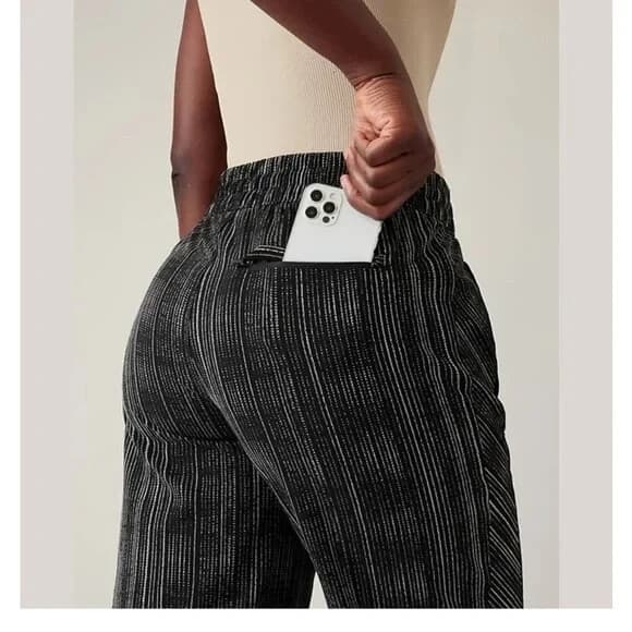 Athleta Arrival High Rise Cropped Pants Pull-On Pocket Amara Stripe Black Sz.22 - Thumbnail 13