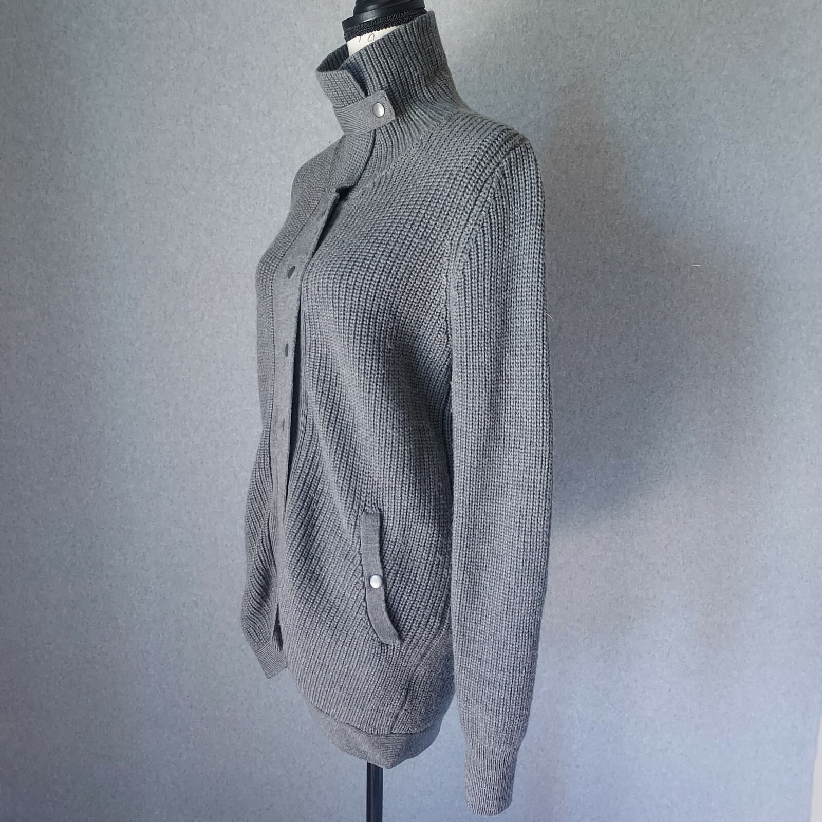 EILEEN FISHER 100% Merino Wool Cable Knit Cardigan Snap Pocket Grey Women Sz.S - Thumbnail 5