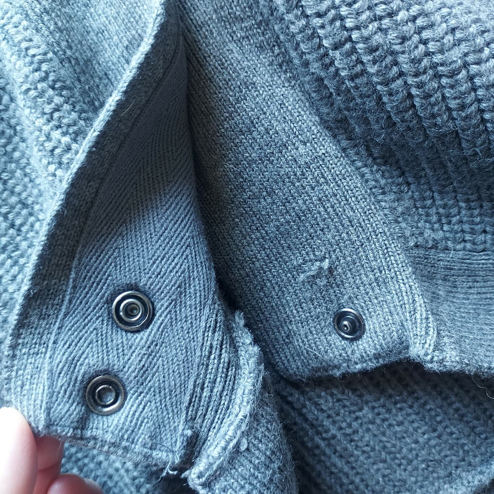 EILEEN FISHER 100% Merino Wool Cable Knit Cardigan Snap Pocket Grey Women Sz.S - Thumbnail 11