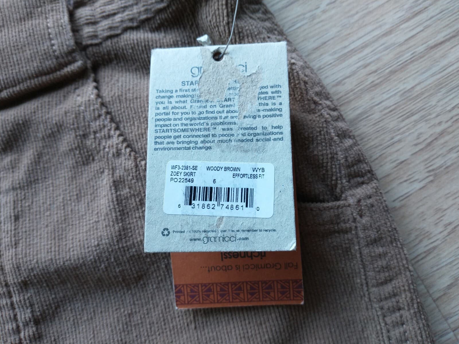 NWT Gramicci Zoey Corduroy Mini Skirt Front Zip Pocket Woody Brown Women Sz.6 - Thumbnail 4