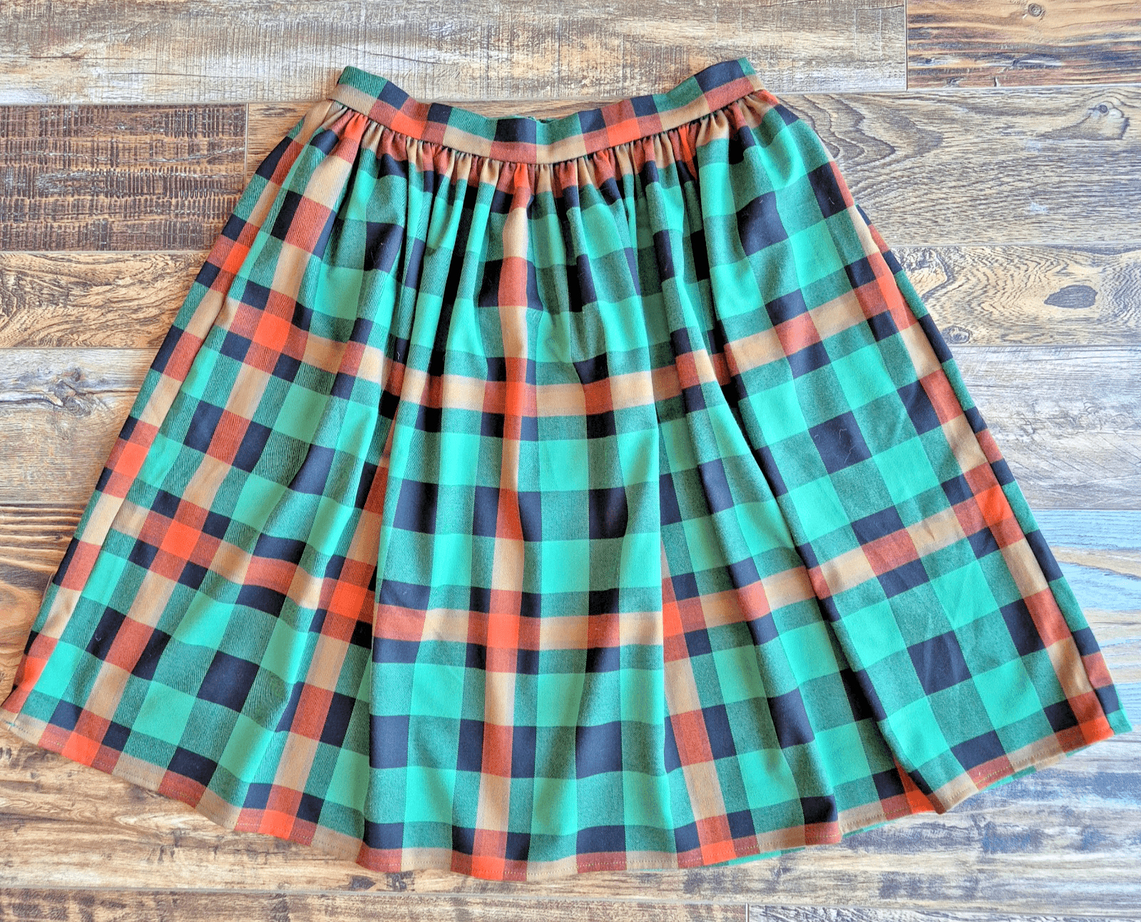 ModCloth x Collectif Jasmine Log Check Swing Skirt Pocket Zip Green Orange Sz.10 - Thumbnail 3