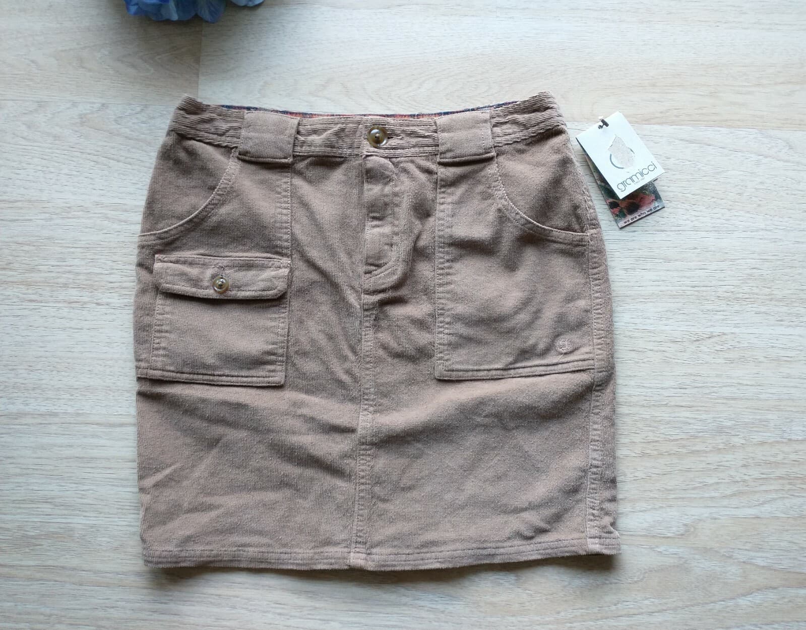 NWT Gramicci Zoey Corduroy Mini Skirt Front Zip Pocket Woody Brown Women Sz.6
