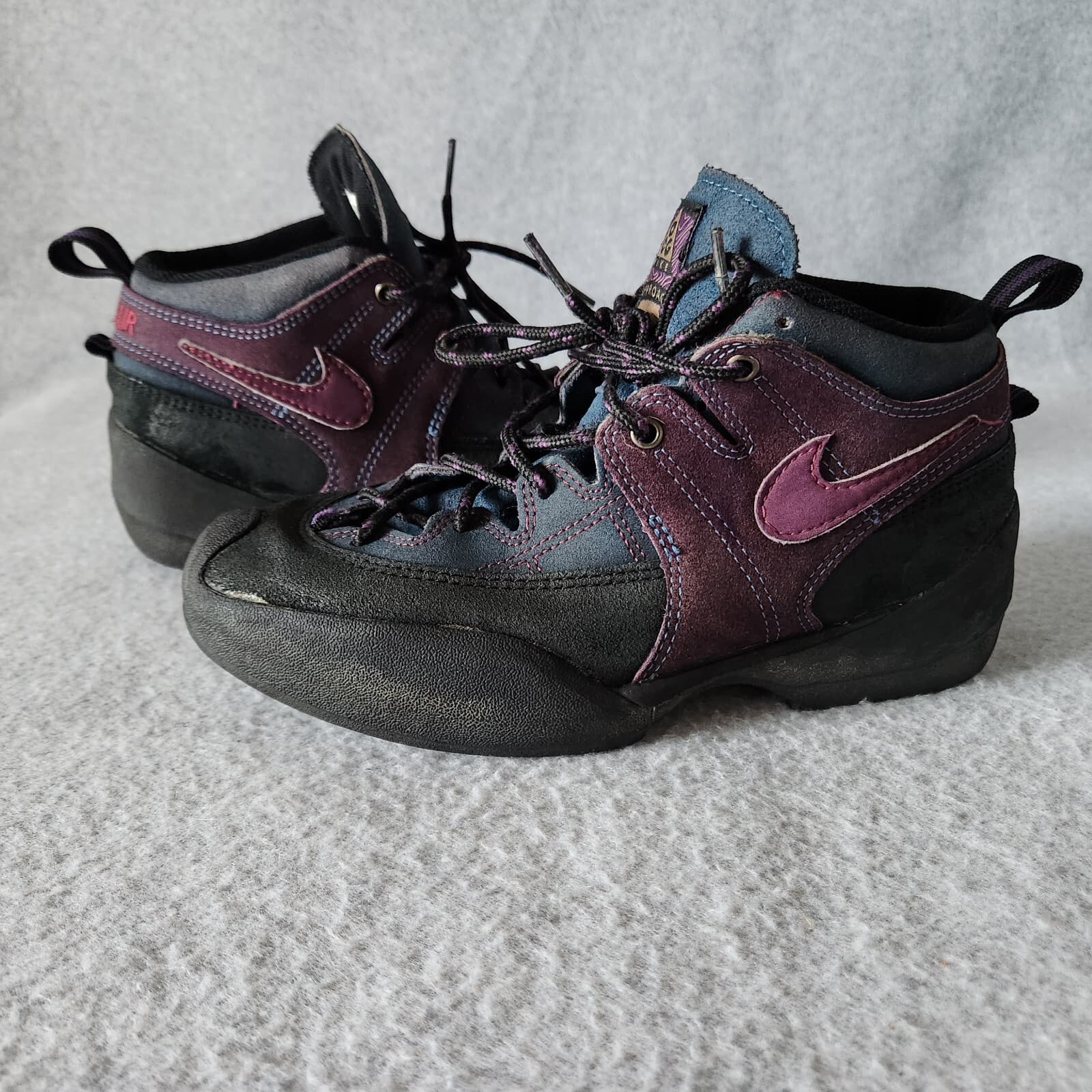 Vintage Nike Air ACG Approach Women's US8.5 Hiking Suede Boot Lace Black Purple - Thumbnail 2