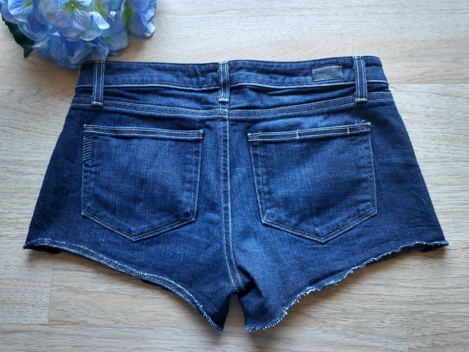 Paige Monica Kyra Denim Shorts Raw Hem Dark Wash Blue Sz.27 Made in USA - Thumbnail 2