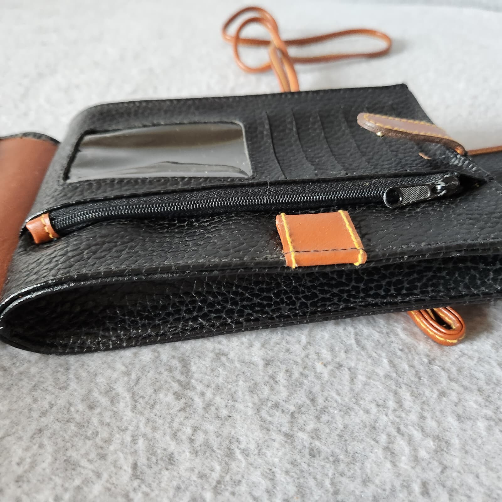 Vintage Dooney&Bourke Black Leather Travel Crossbody Bag Multi-Pocket Card Slot - Thumbnail 10