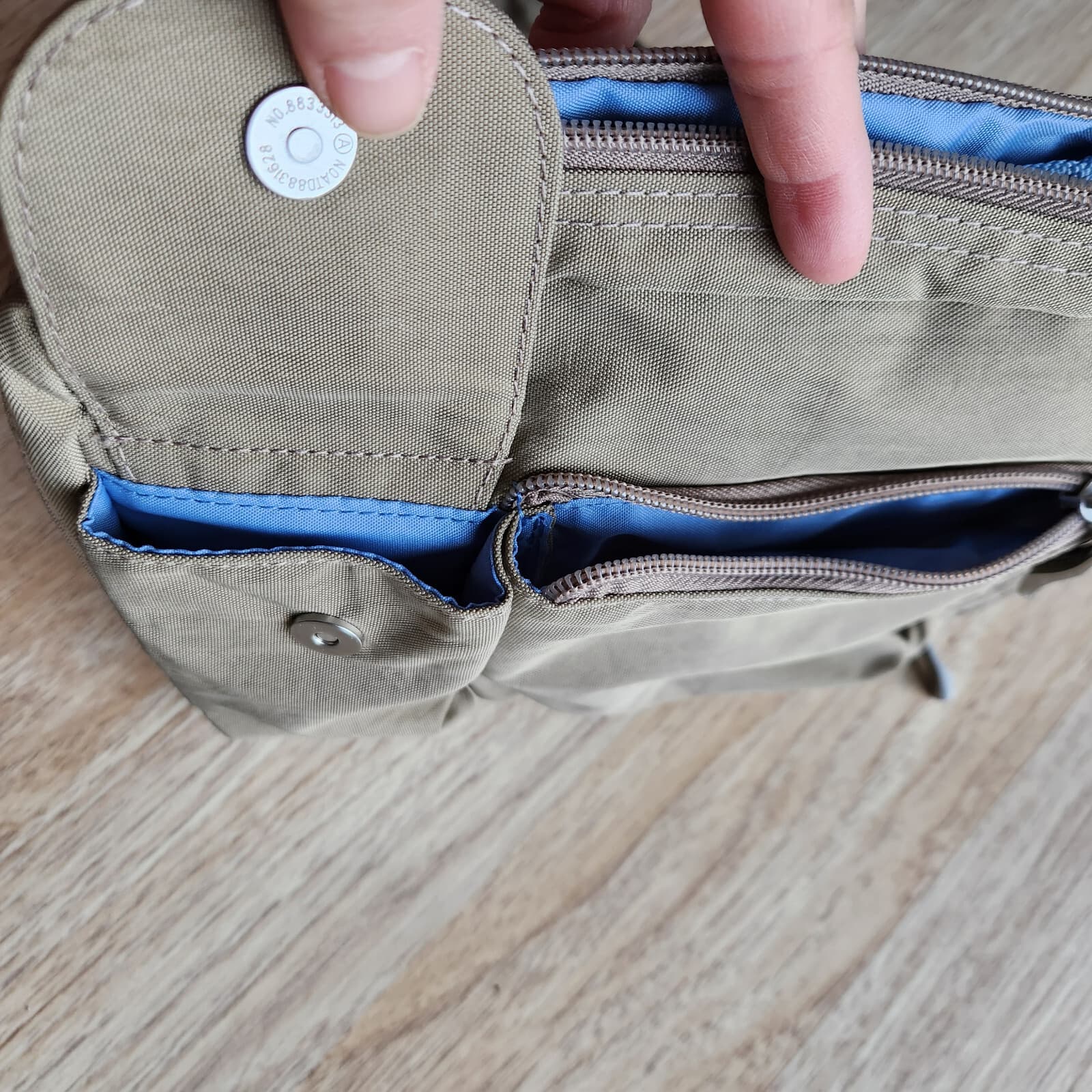 Baggallini Travel Crossbody Bag Card Slots Multi-Pocket Adjustable-Strap Sand - Thumbnail 12