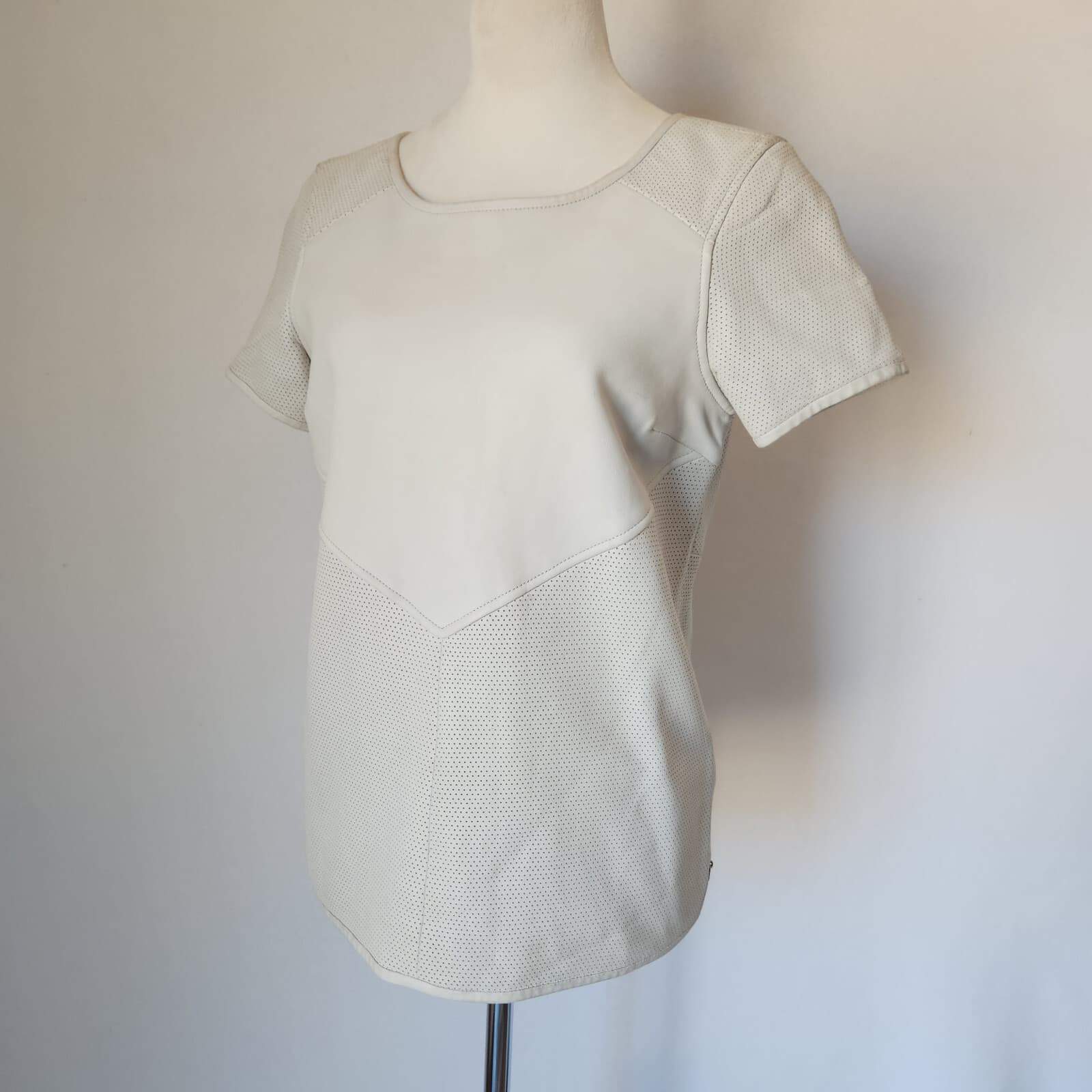 Maison Scotch Perforated Sheep Leather Top Short Sleeve White-Cream Sz.1 (S) - Thumbnail 3