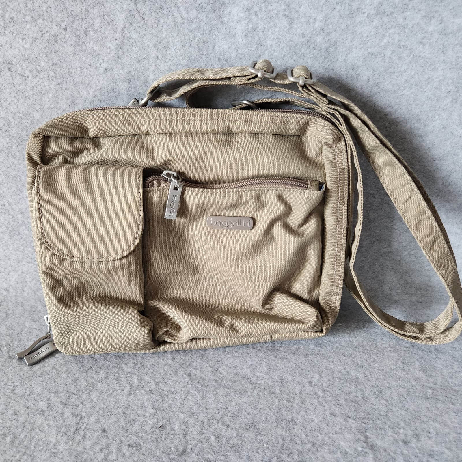 Baggallini Travel Crossbody Bag Card Slots Multi-Pocket Adjustable-Strap Sand - Thumbnail 2
