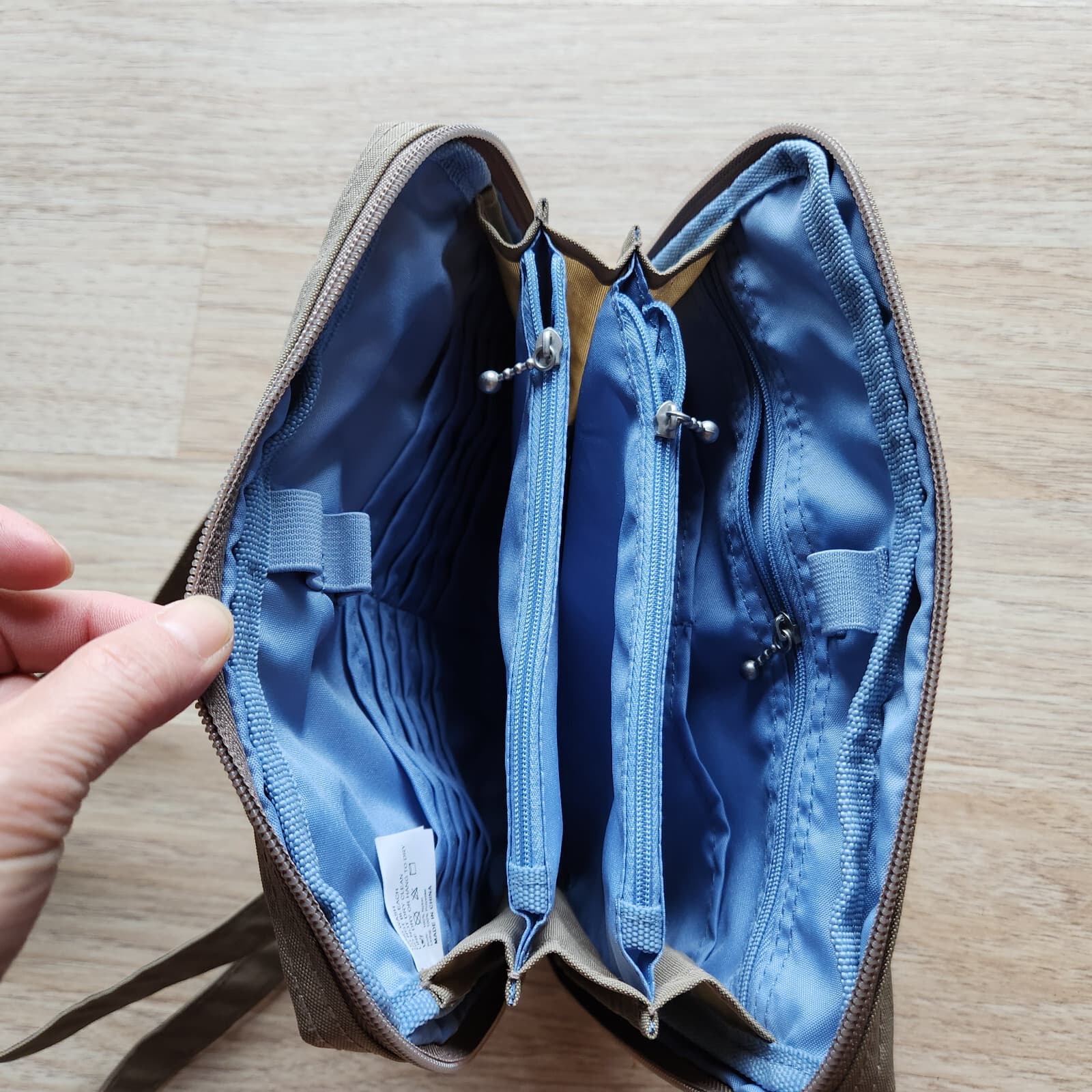 Baggallini Travel Crossbody Bag Card Slots Multi-Pocket Adjustable-Strap Sand - Thumbnail 8