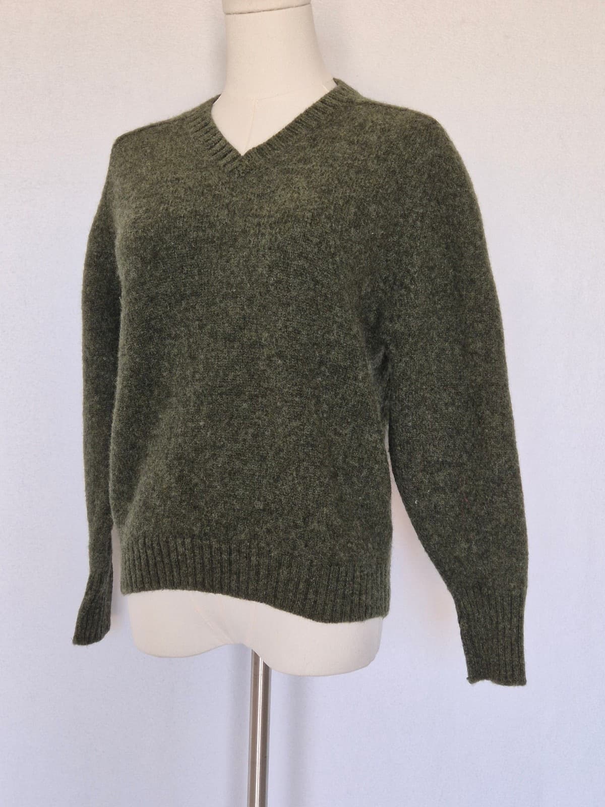 Vintage Lands' End Made in Scotland 100% Wool V-Neck Sweater Green Women's M - Thumbnail 2