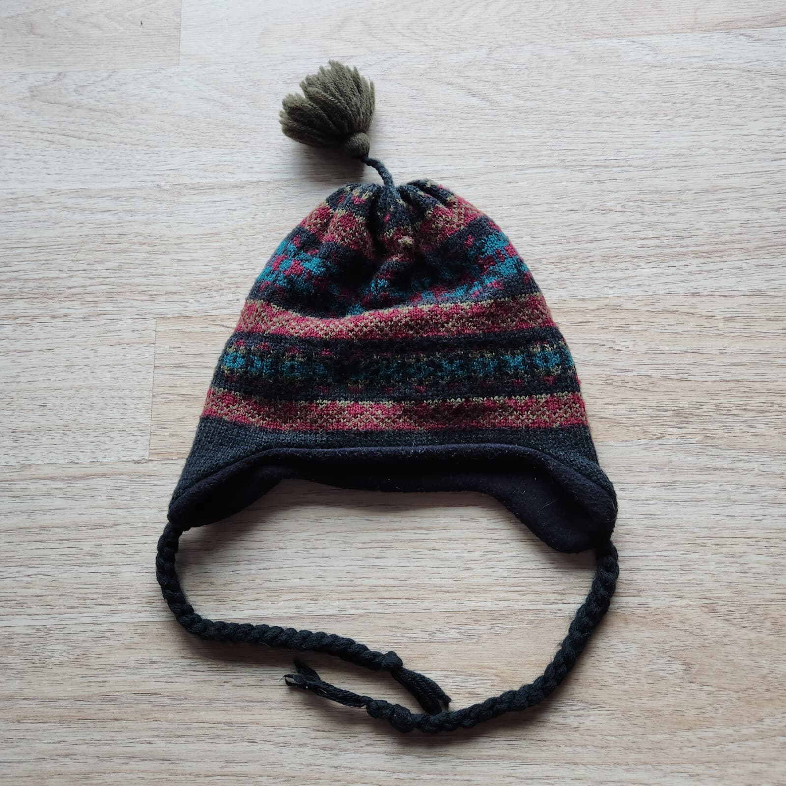 Vintage Darn Fine Hats Made in USA Warm Acrylic Winter Hat Ear-Flaps One Size - Thumbnail 2