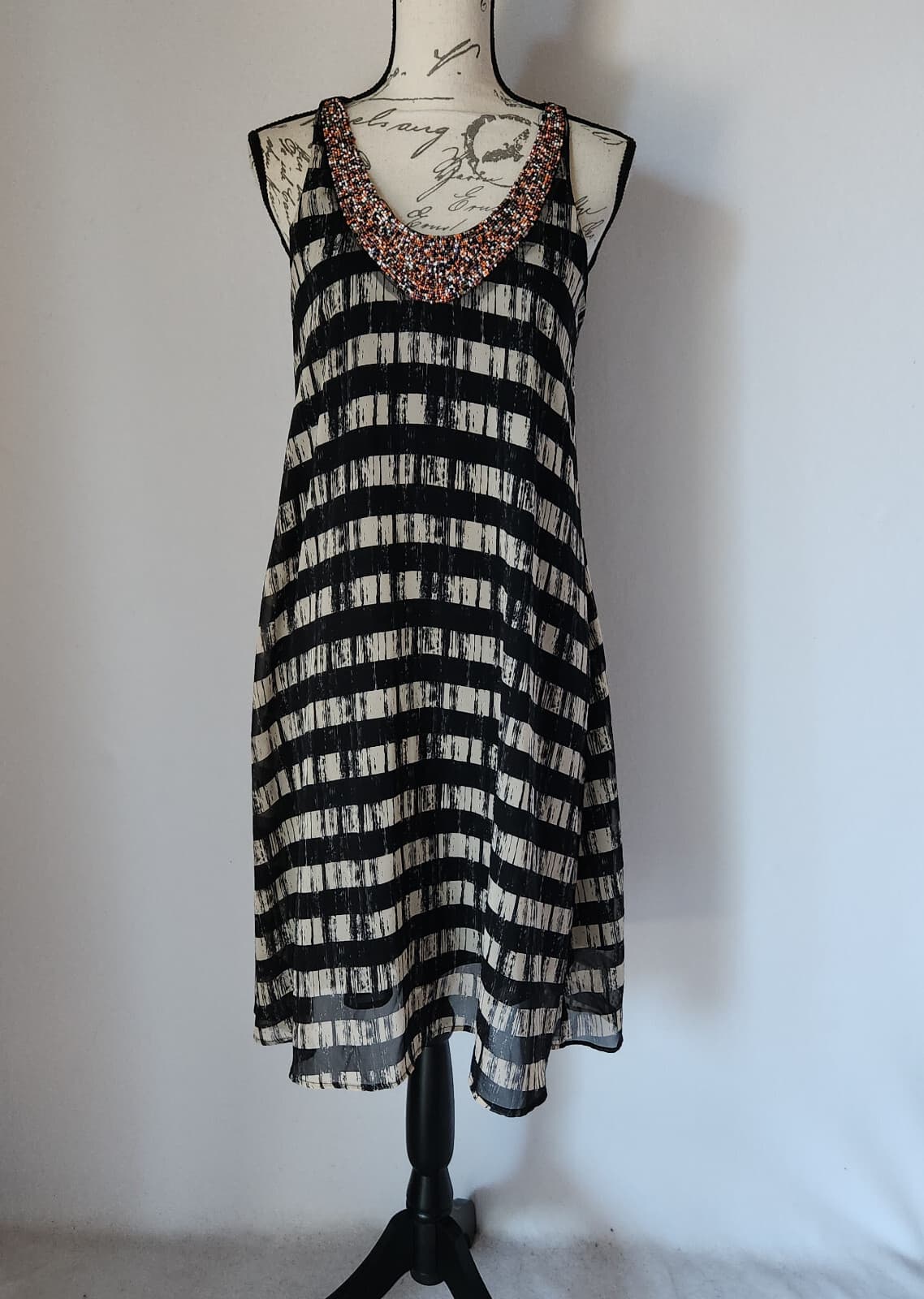 AQUA Beaded Striped Tunic Dress Sleeveless Chiffon Black Grey Sz.S Made in USA - Thumbnail 2