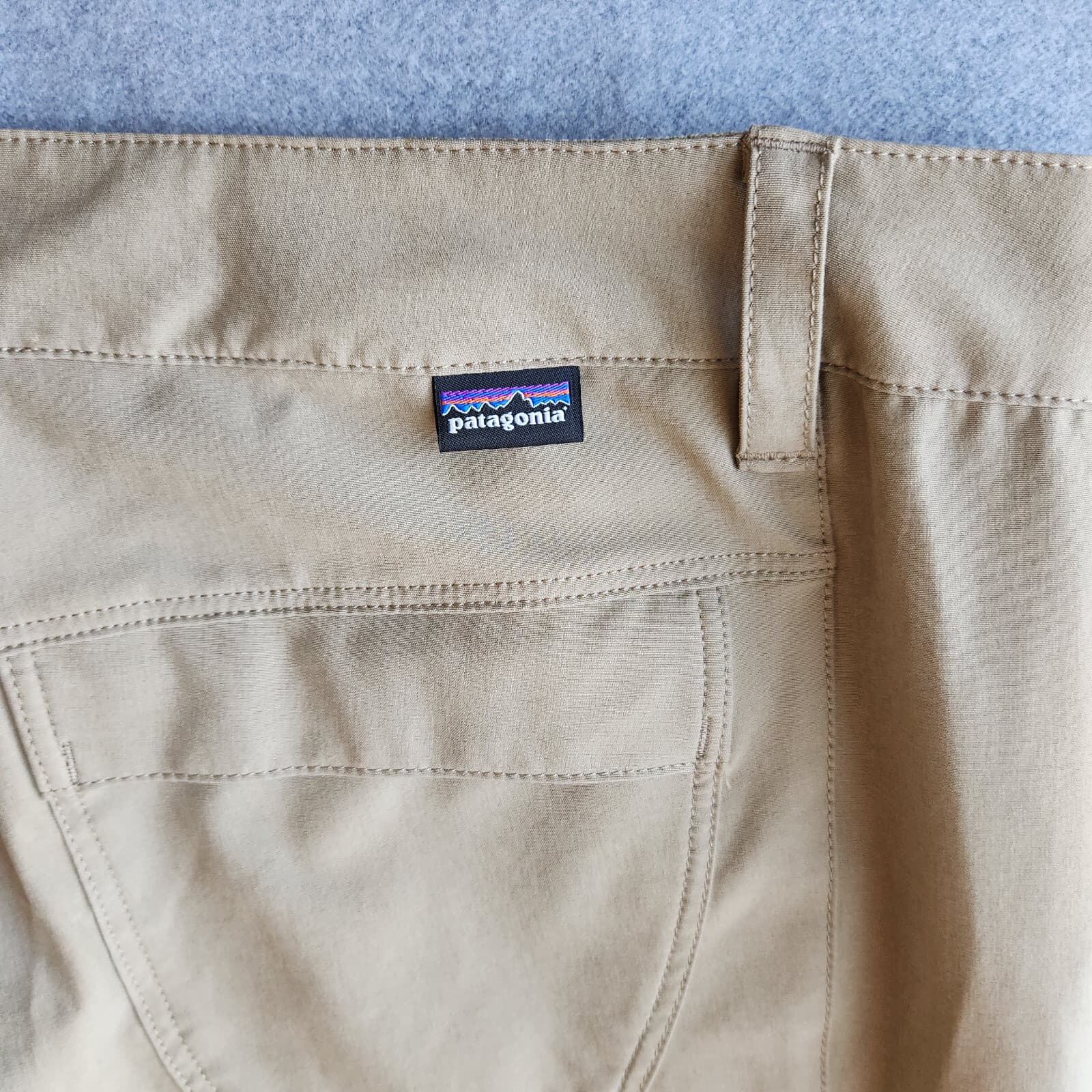 Patagonia Happy Hike 50+ UPF Crop Capri Pants Drawstring Pocket Khaki Women's 4 - Thumbnail 7