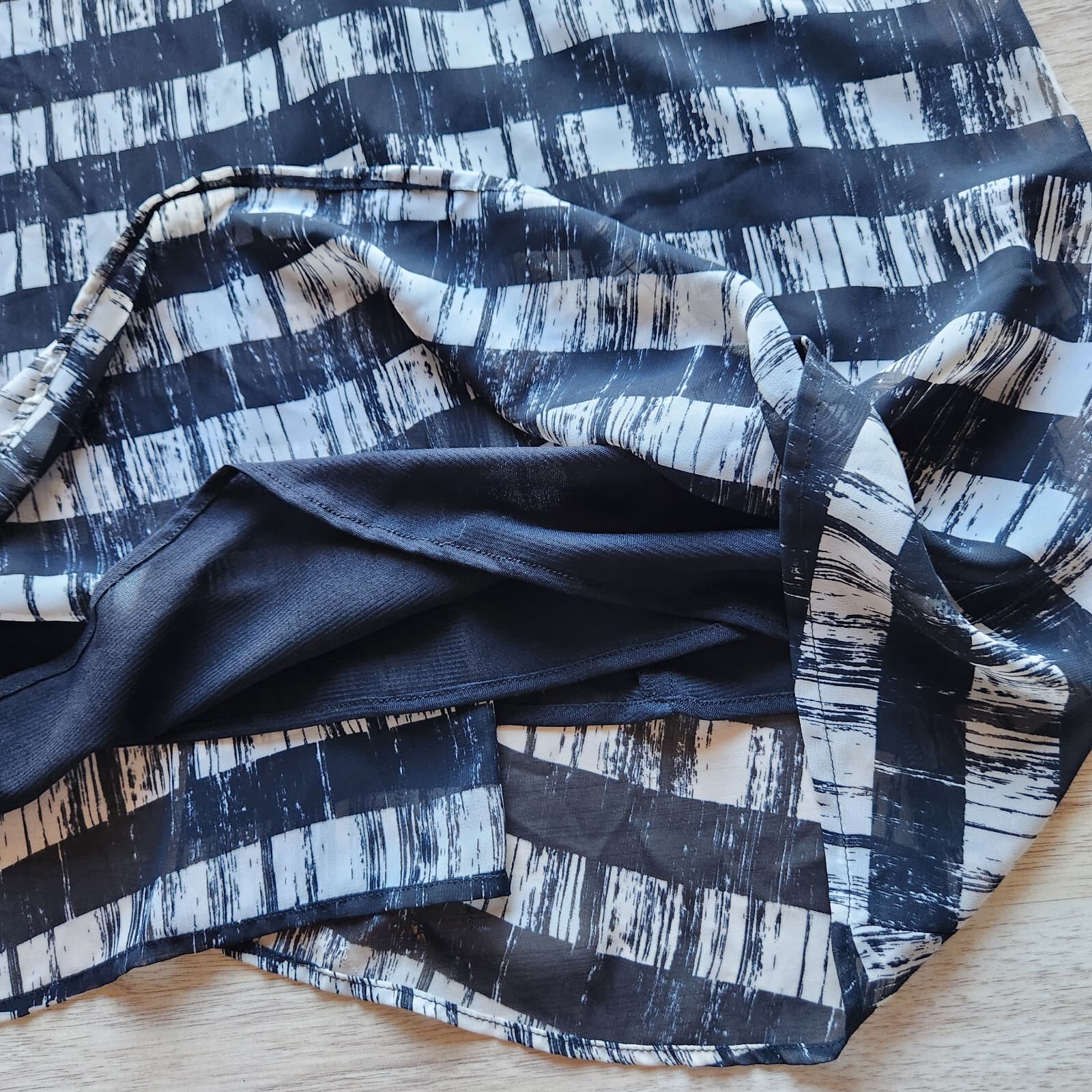 AQUA Beaded Striped Tunic Dress Sleeveless Chiffon Black Grey Sz.S Made in USA - Thumbnail 9