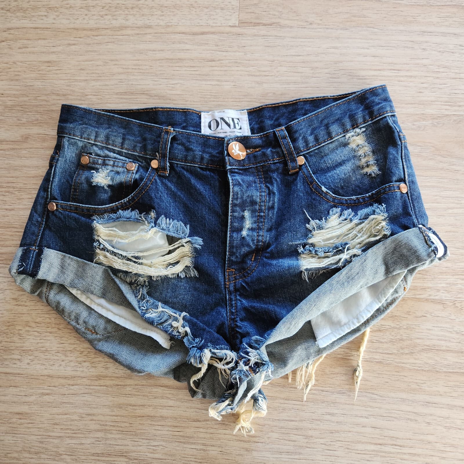 One Teaspoon Bandits Button Fly Denim Shorts Relax Fit Twisted Cuff Hem Blue 26 - Thumbnail 2