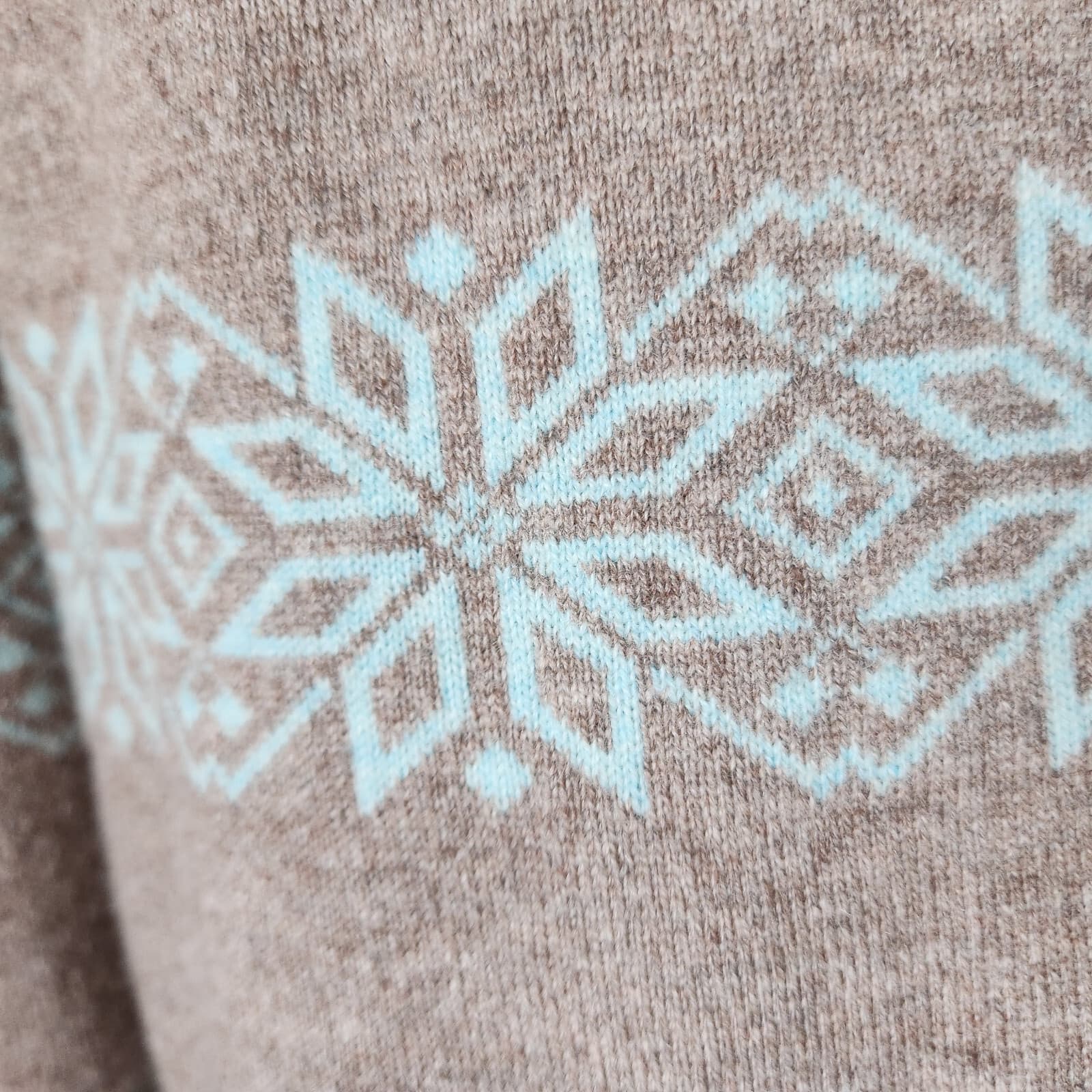 Lands' End 100% Cashmere Snowflake Turtle Neck Sweater Brown Blue Women's M - Thumbnail 5