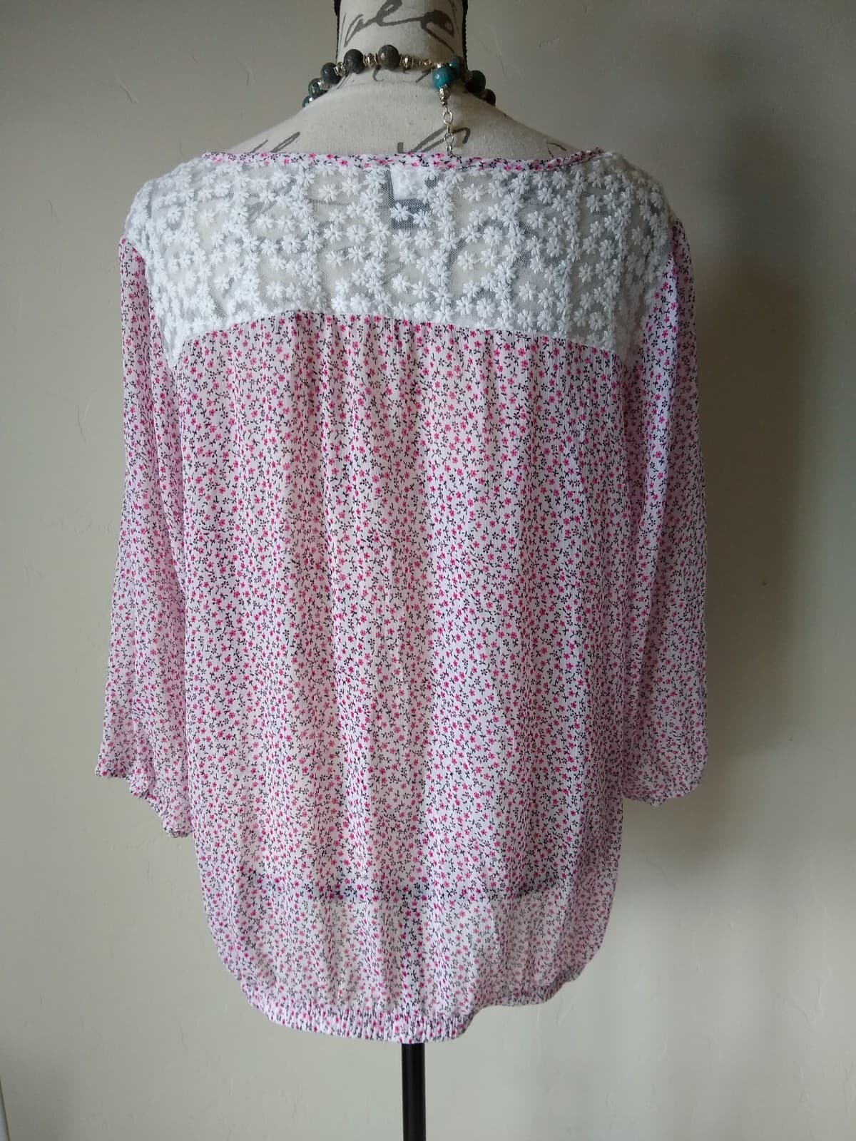 TORRID Sheer Chiffon Embroidered Lace Top Blouse 3/4 Sleeve Floral Pink Sz.0 - Thumbnail 6