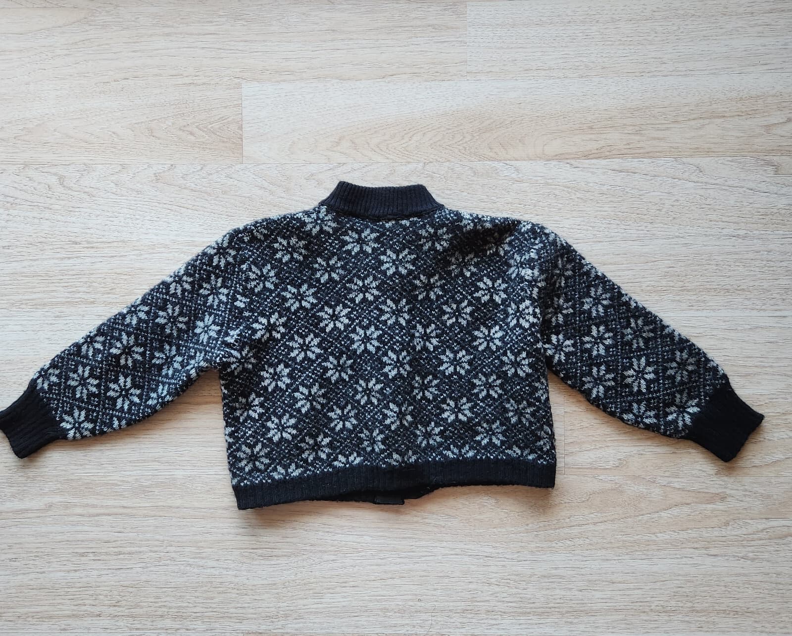 Vintage Pendleton 100% Wool Snowflake Cardigan Button Black Kid's 42 (Chest 38") - Thumbnail 5