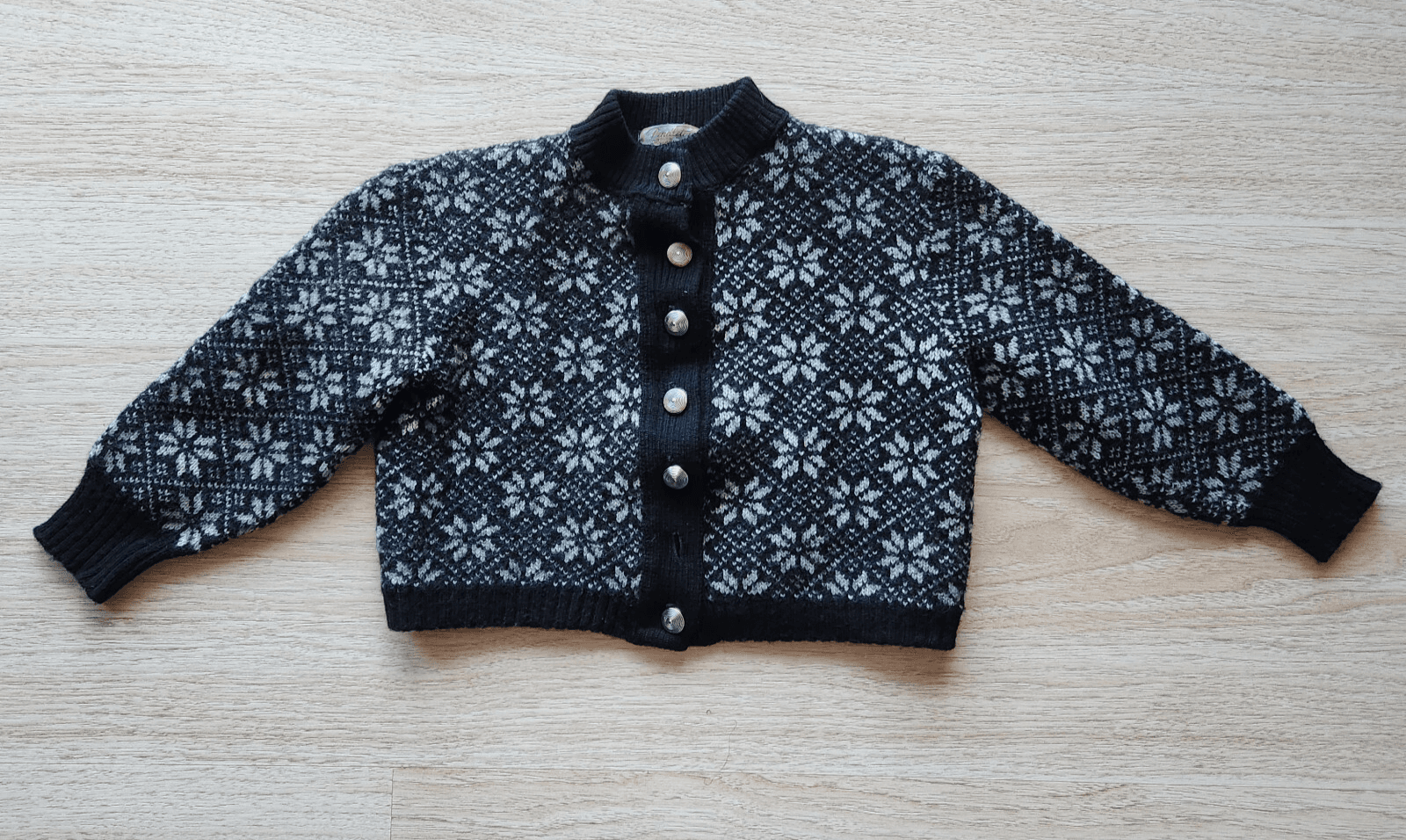 Vintage Pendleton 100% Wool Snowflake Cardigan Button Black Kid's 42 (Chest 38")