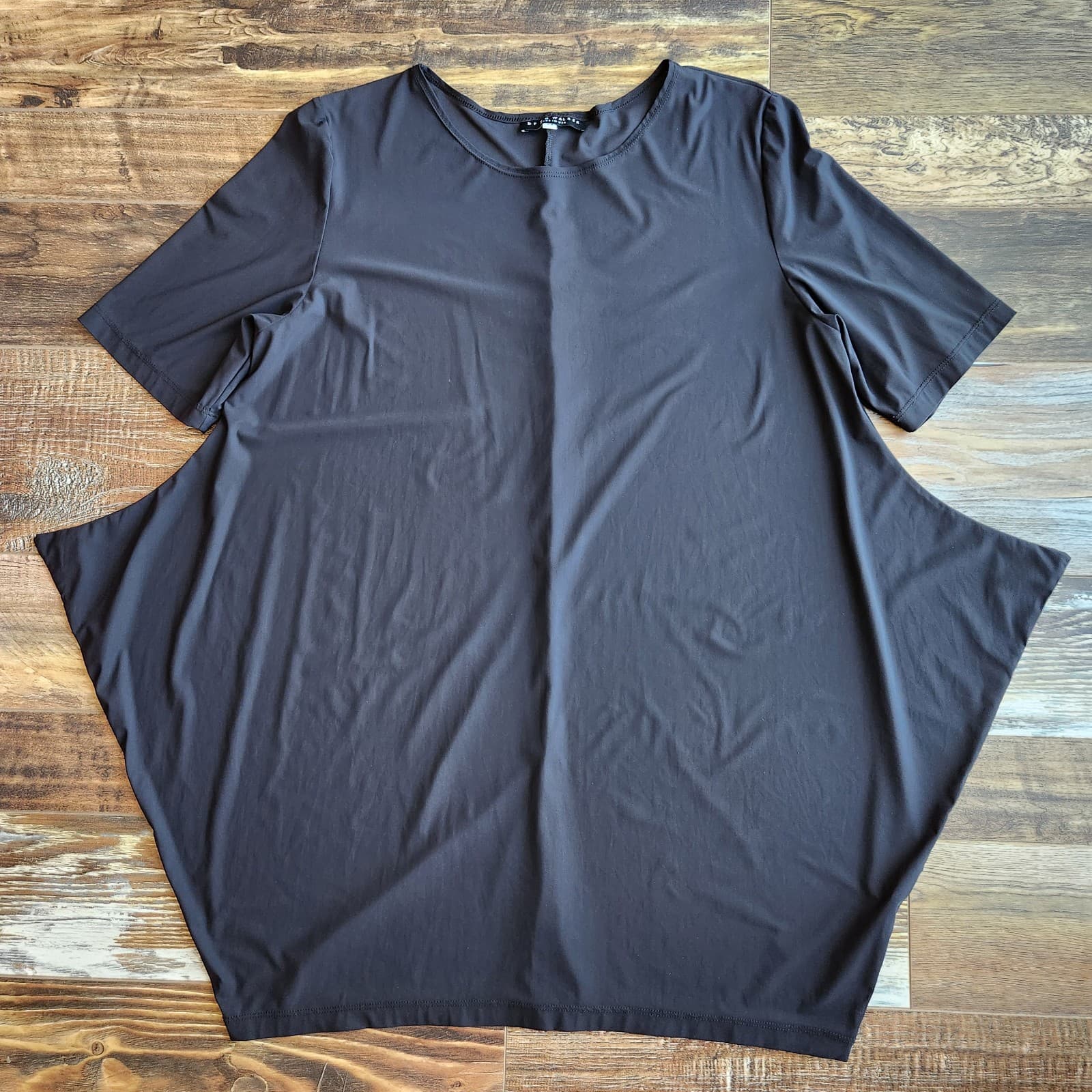 Bryn Walker Seamus Lagenlook Italian Fabric Jersey Top Short Sleeve Black Sz.M